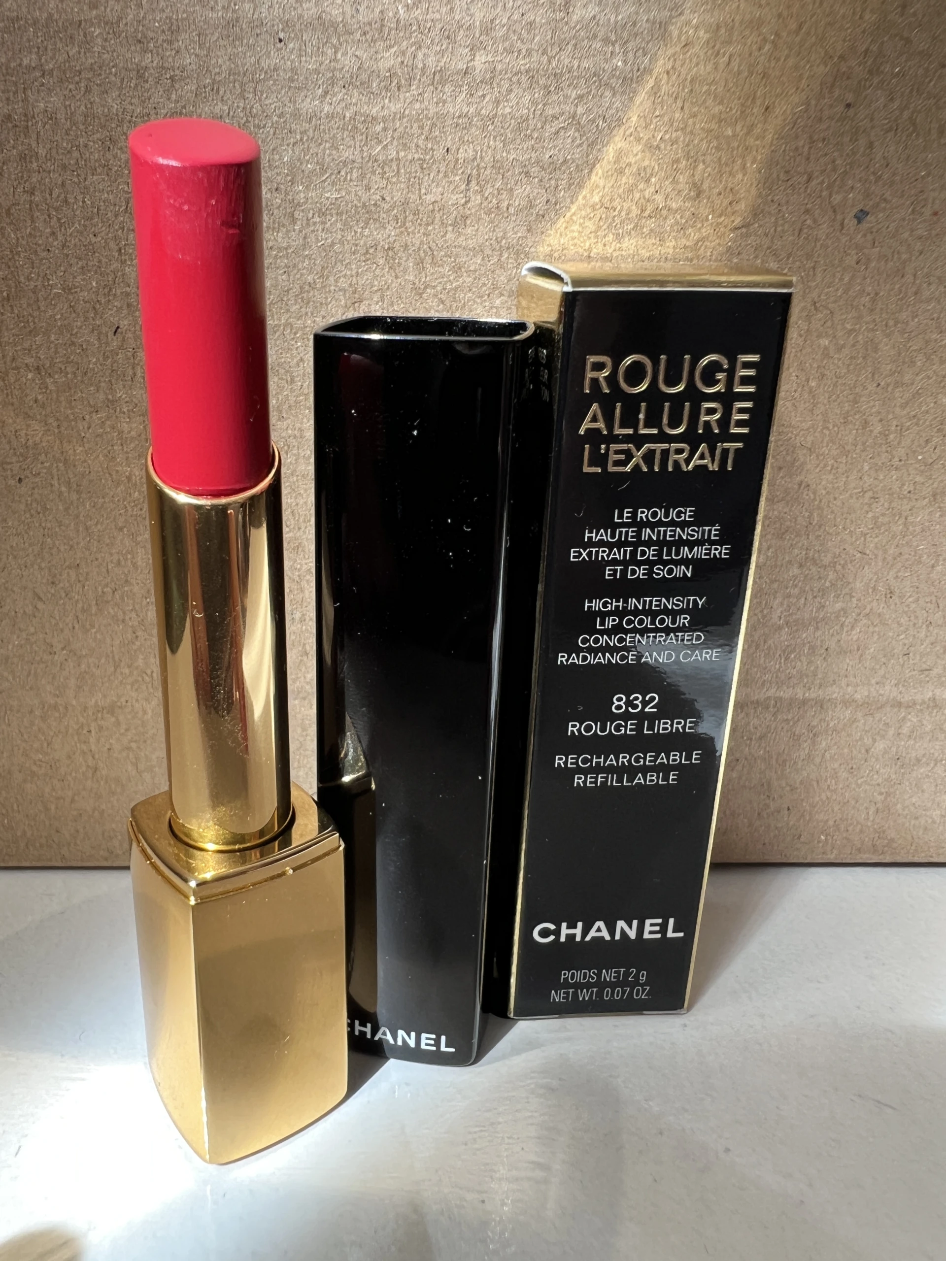 Chanel Rouge Allure L'extrait rúzs 832 Rouge Libre