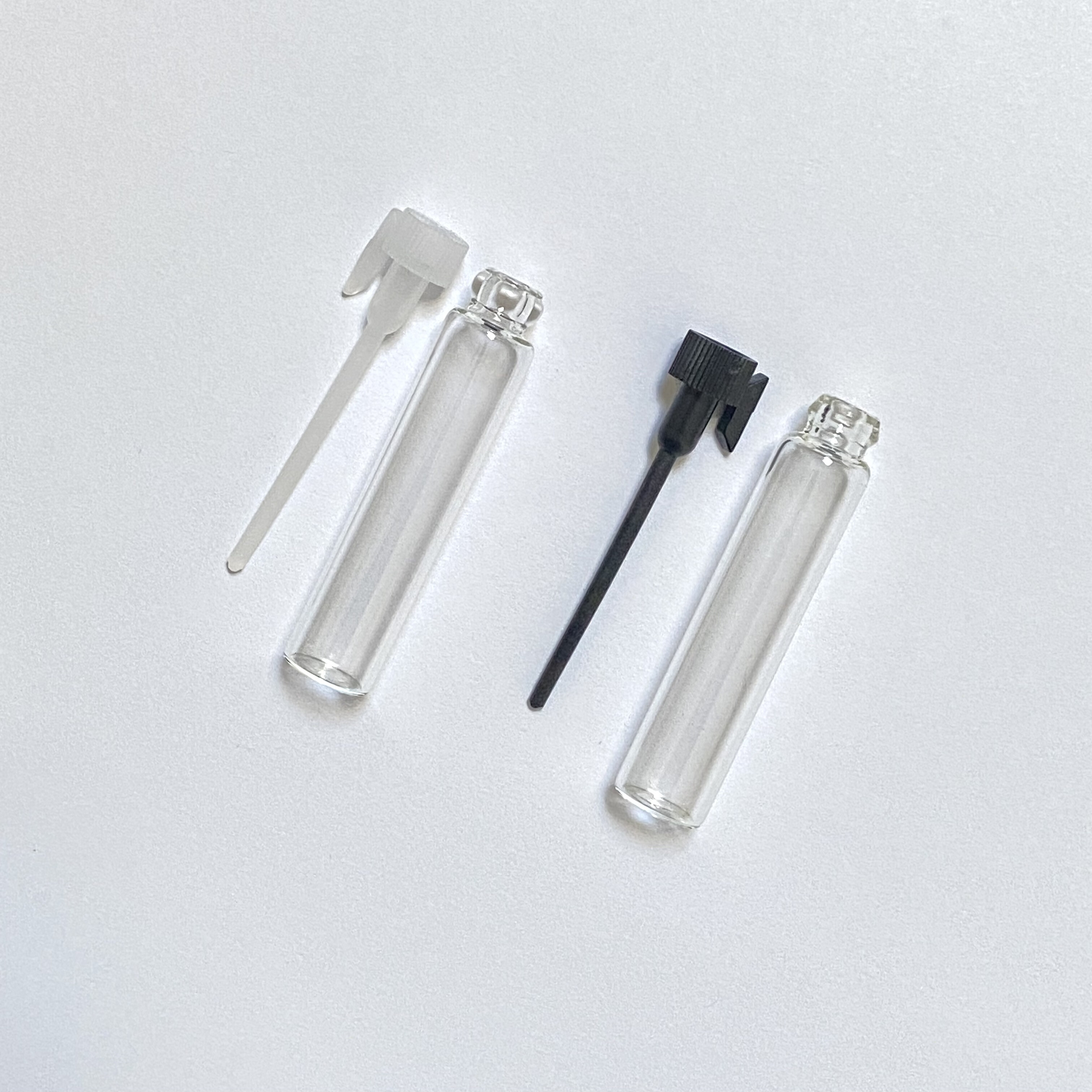 2 ml-s parfüm minta fiola