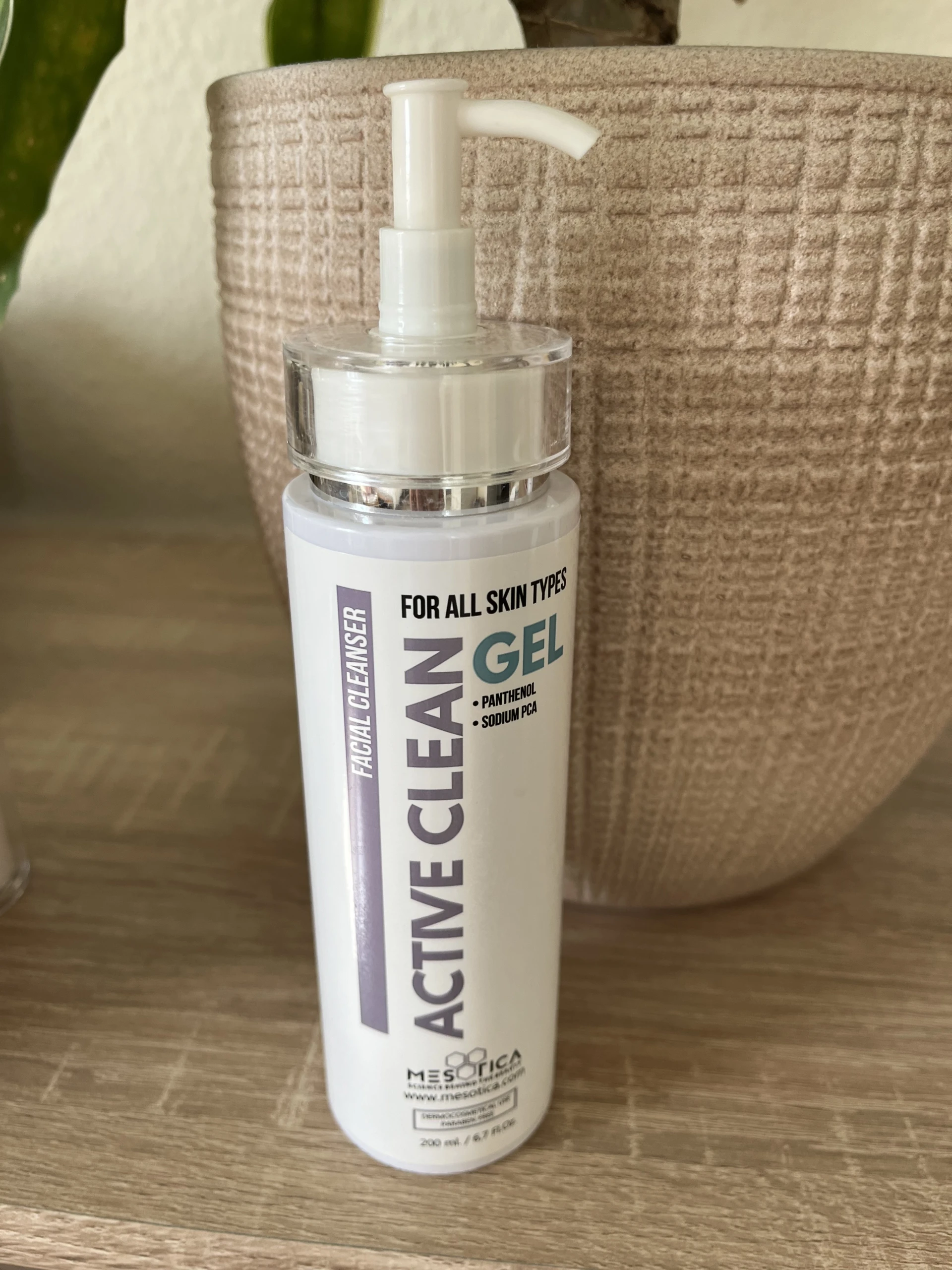 Mesotica Active Clean Gel