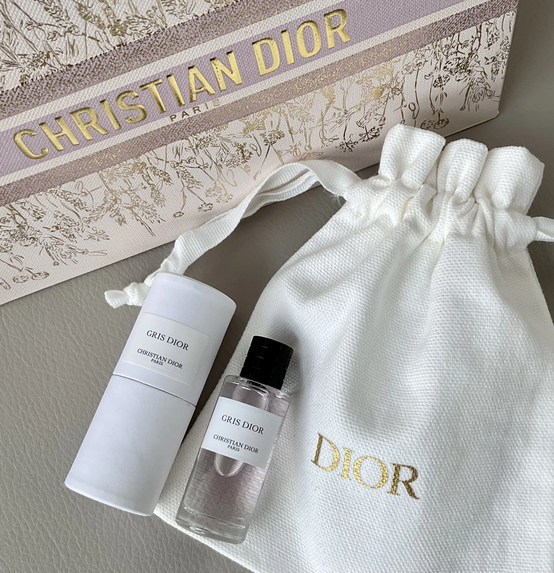 Dior La Collection Privée Gris Dior miniatűr🎁ajándék Dior szütyővel