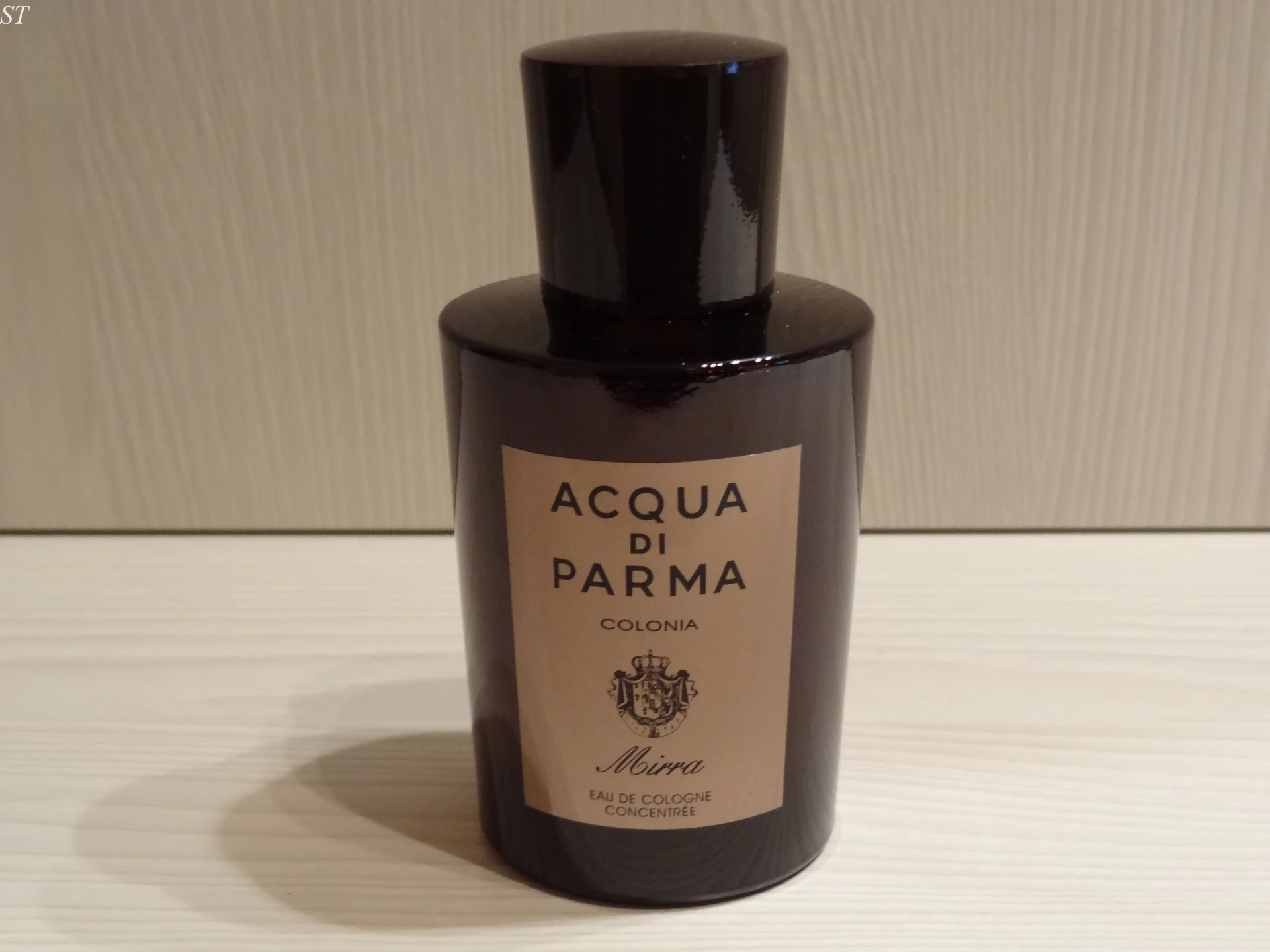 Fújós - Acqua di Parma Colonia Mirra