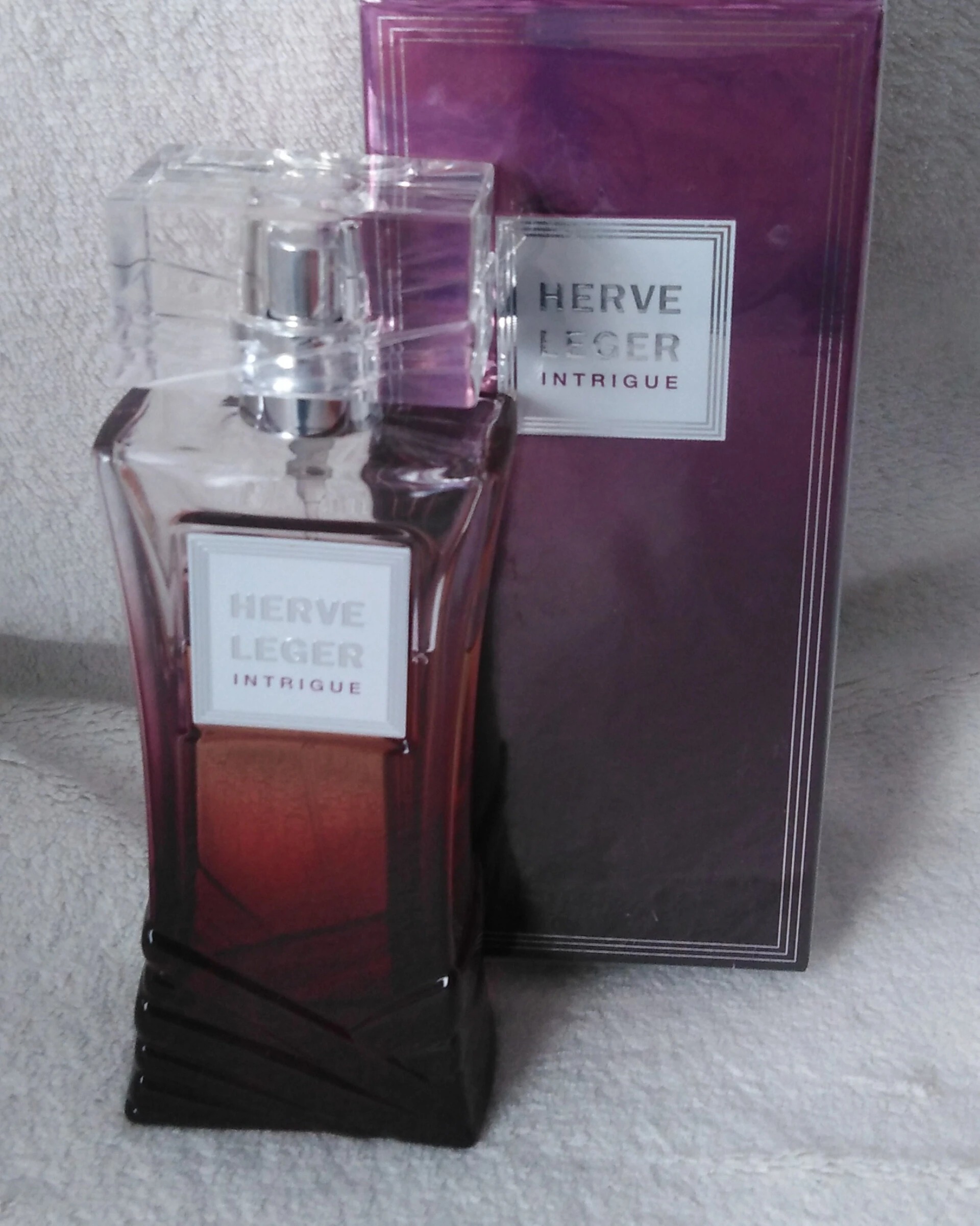 Ritka! Avon Herve Leger Intrigue parfümszóróban* eladó