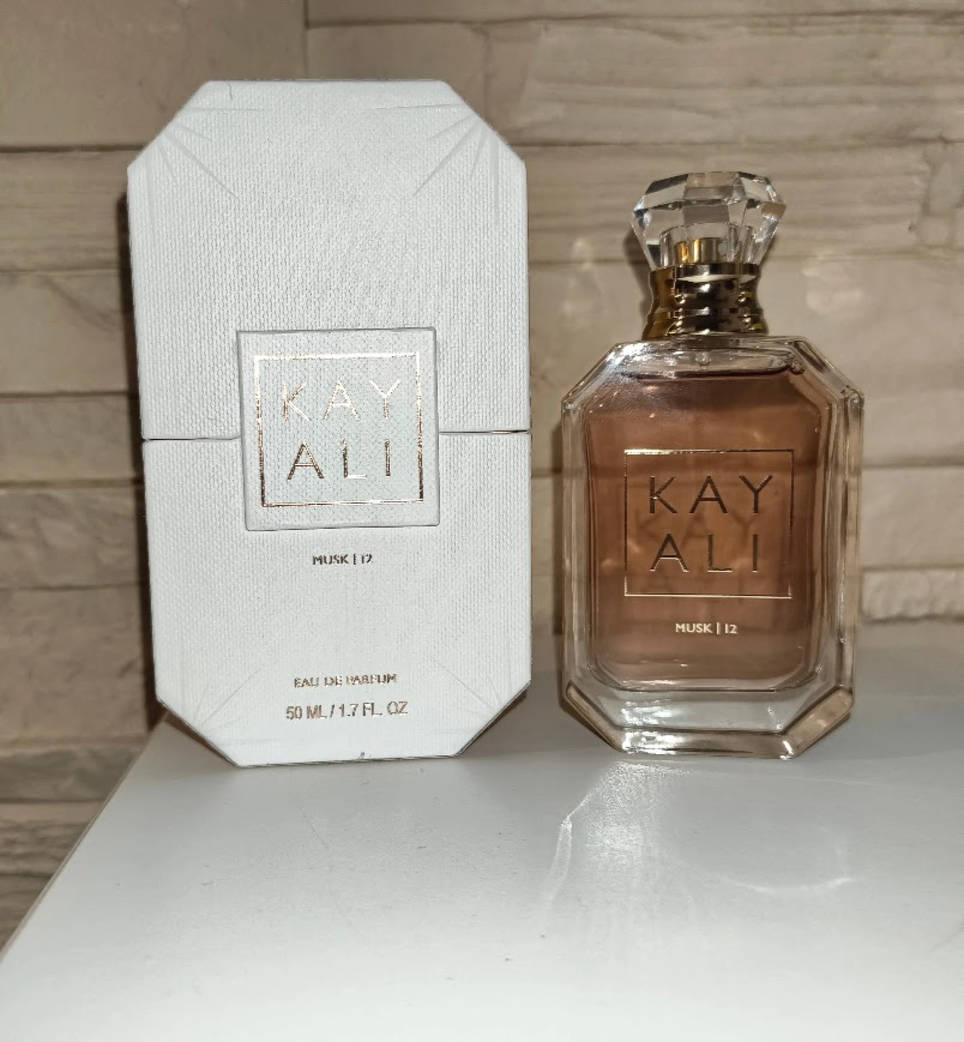 HUDA Beauty Kayali Musk 12