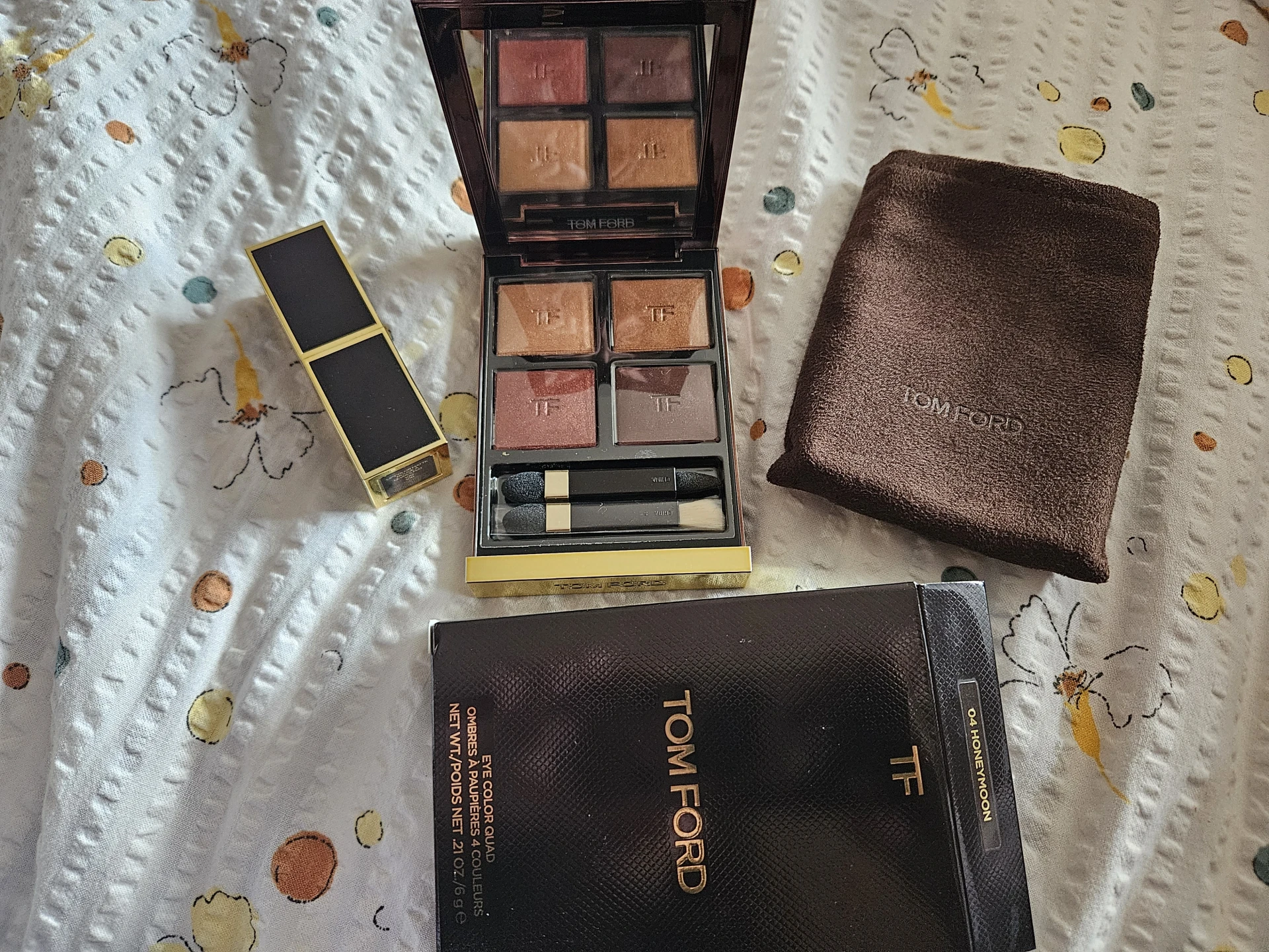 Tom Ford csomag 04 Honeymoon quad paletta + 100 matt rúzs