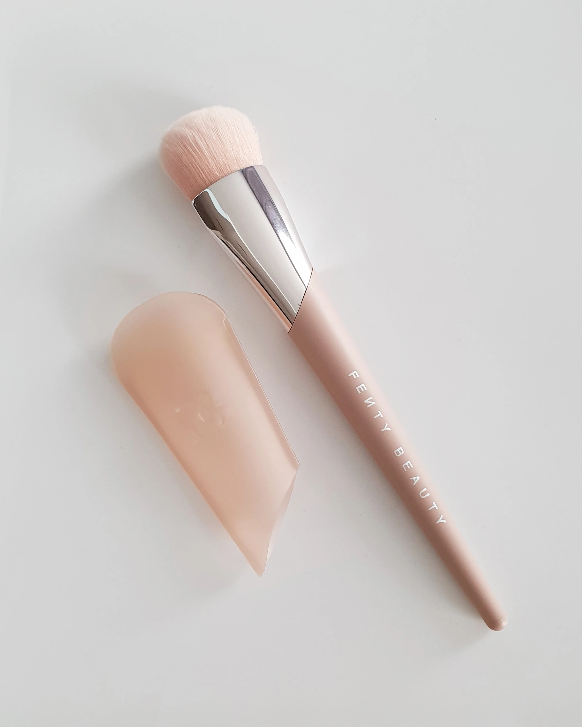 Fenty alapozóecset