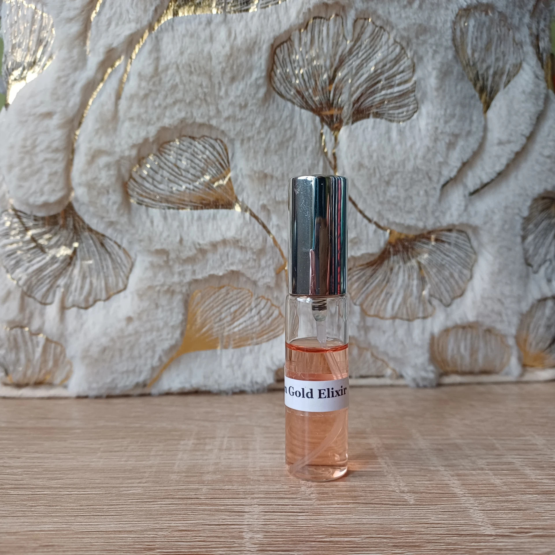 Shiseido Zen Gold Elixir fújós