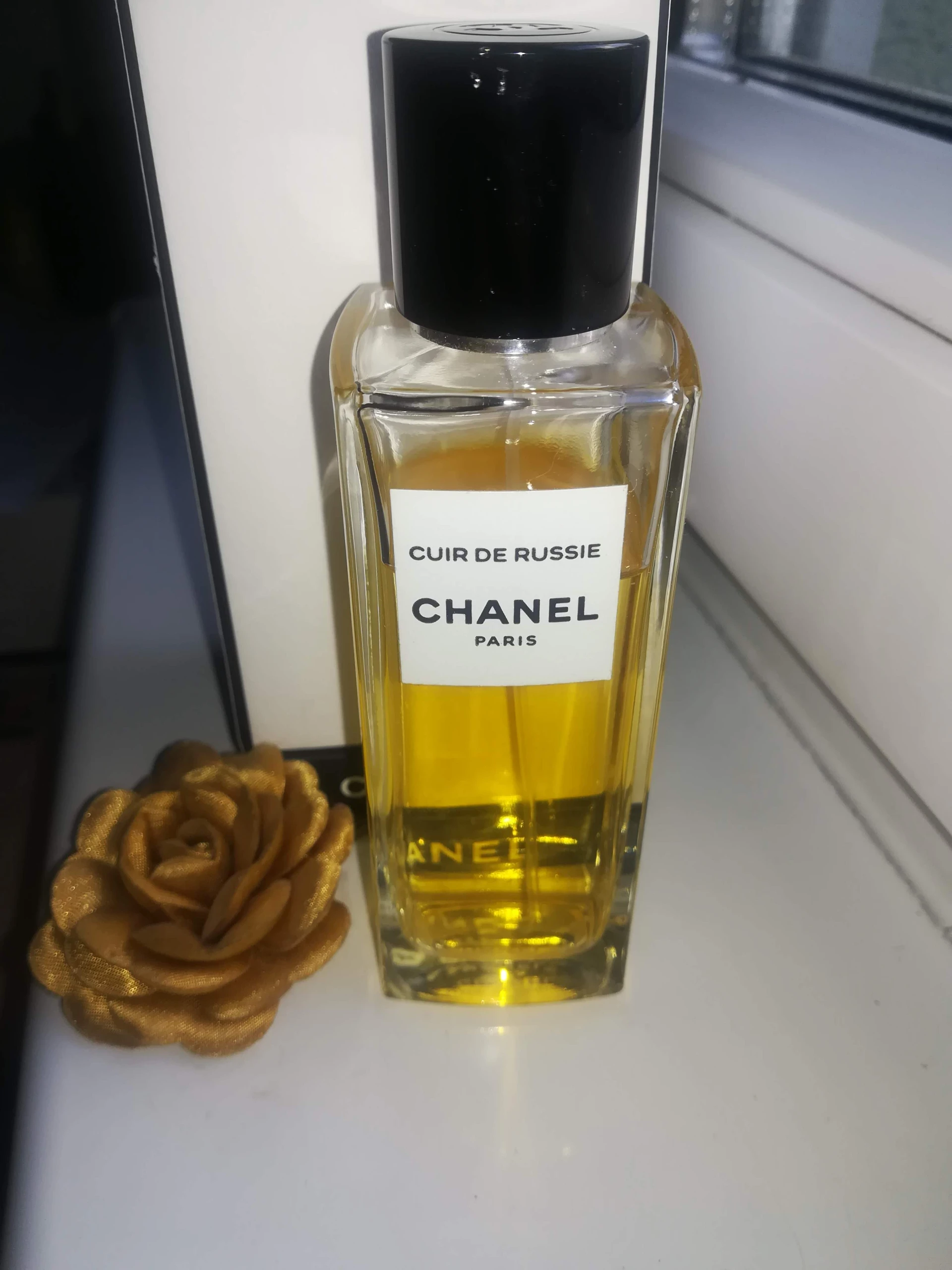 Chanel Cuir de Russie EDT fújós minta