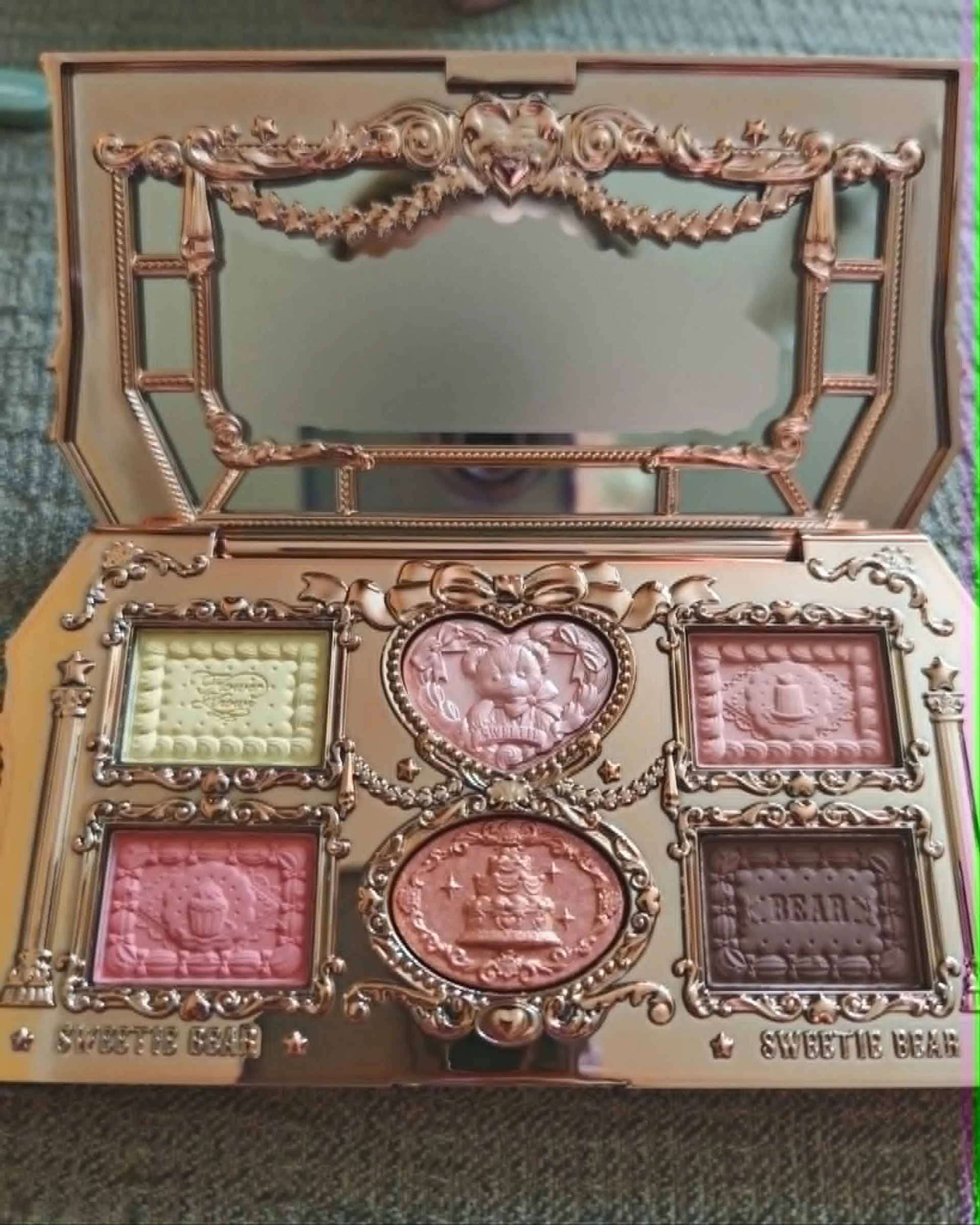 Flower Knows The Sweetie Bear 6-Color Makeup Palette