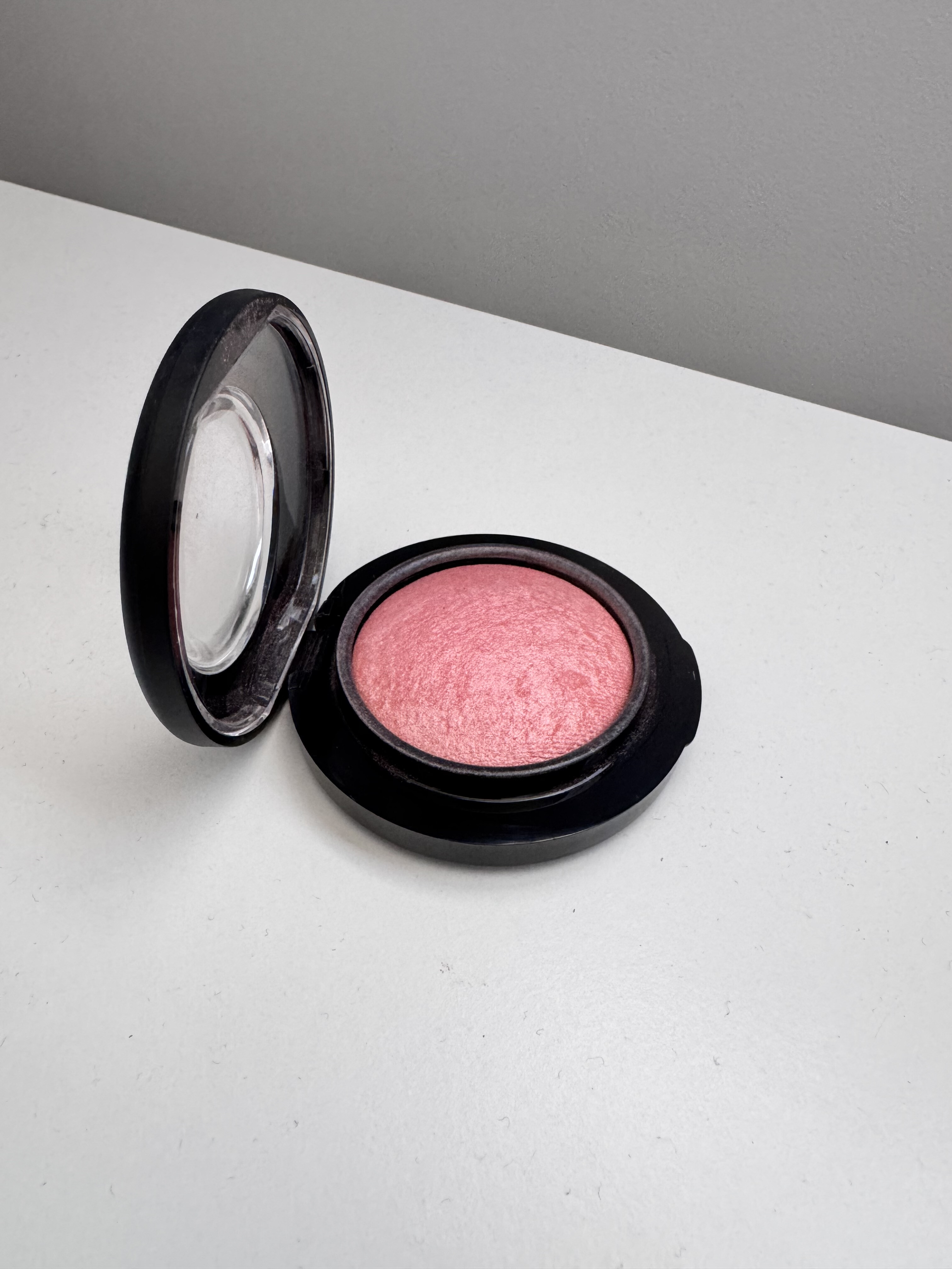 New romance pirosító