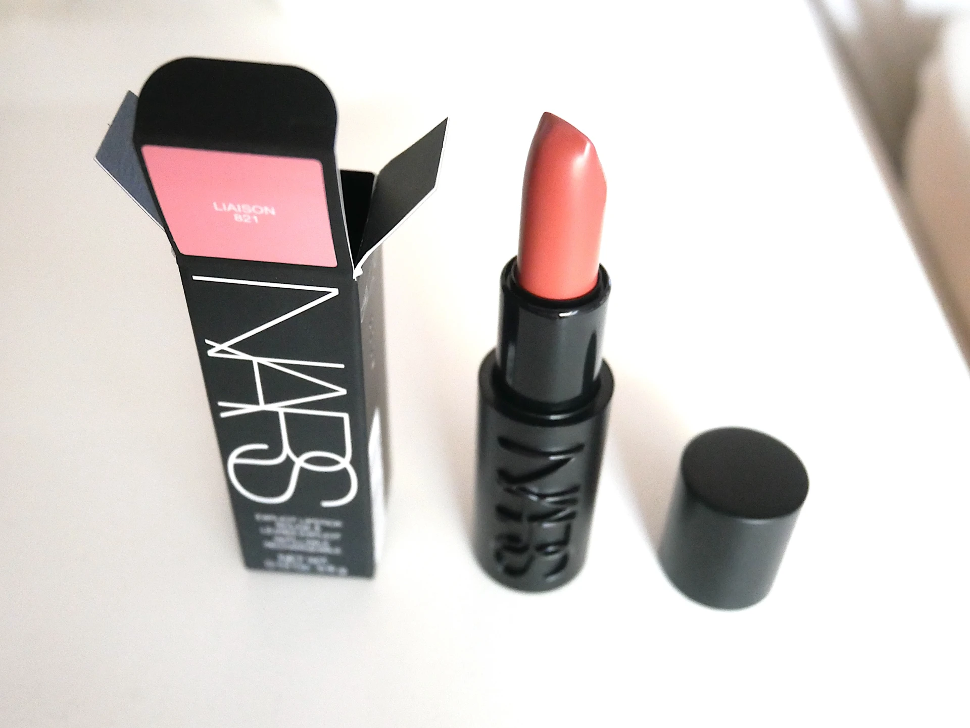 NARS Explicit Lipstick Rúzs