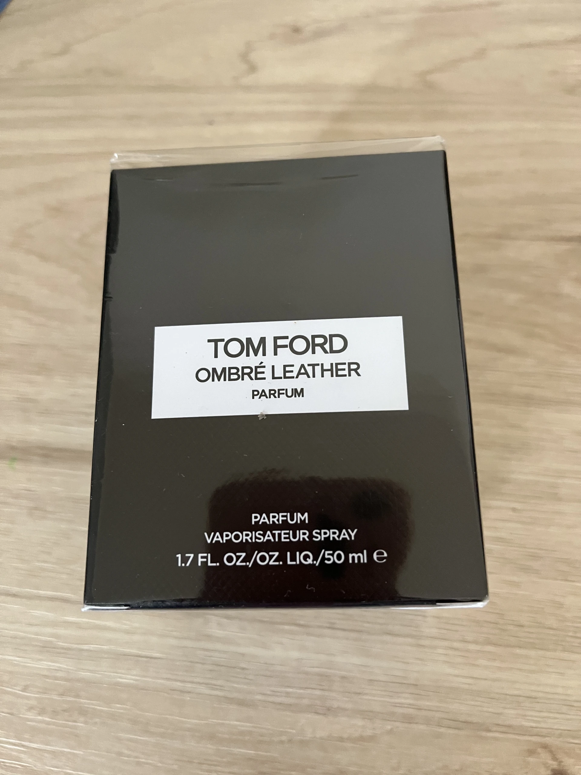 Tom Ford Ombré Leather Parfum”