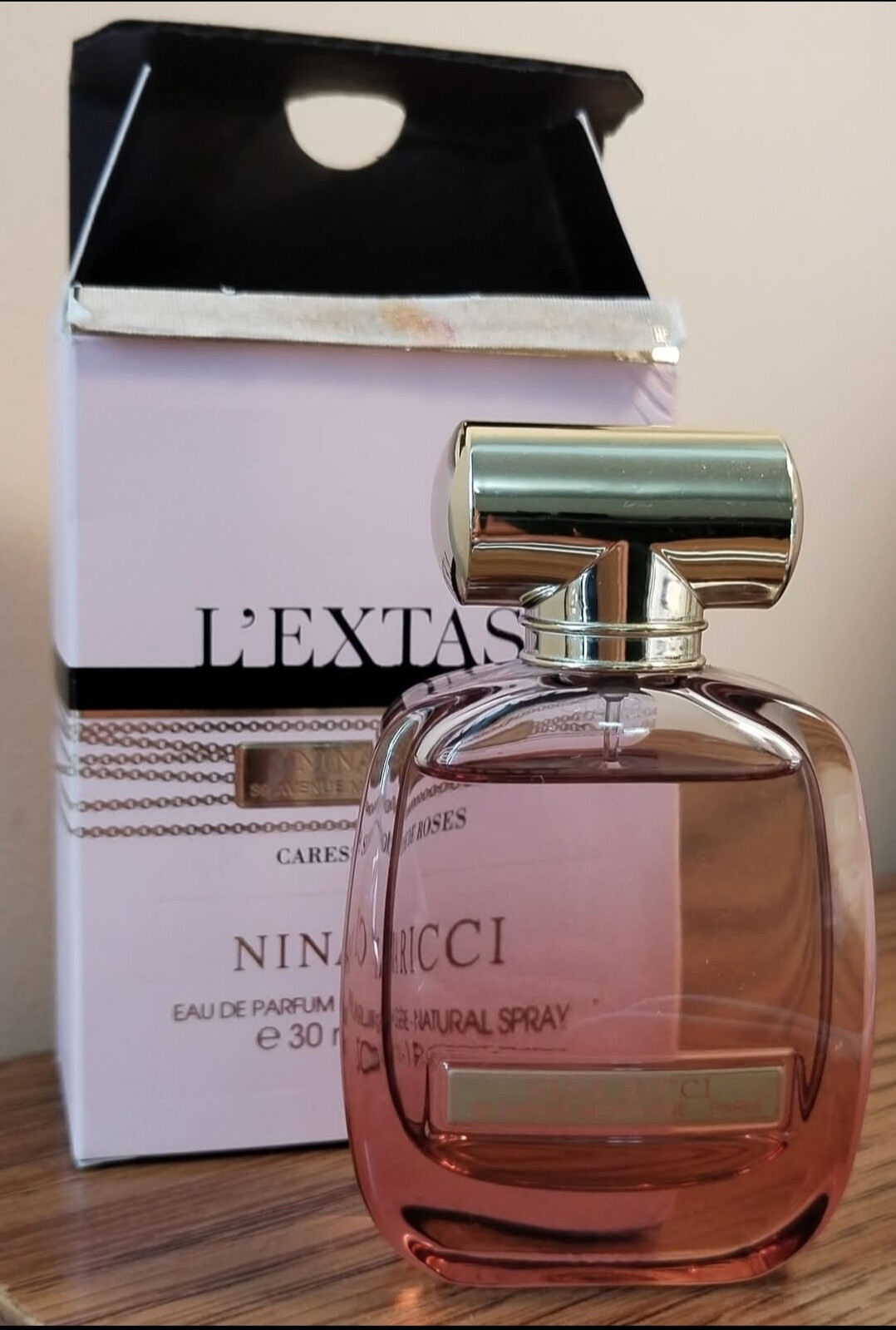 Nina Ricci L'Extase Caresse de Roses EDP üvegében akciós áron !