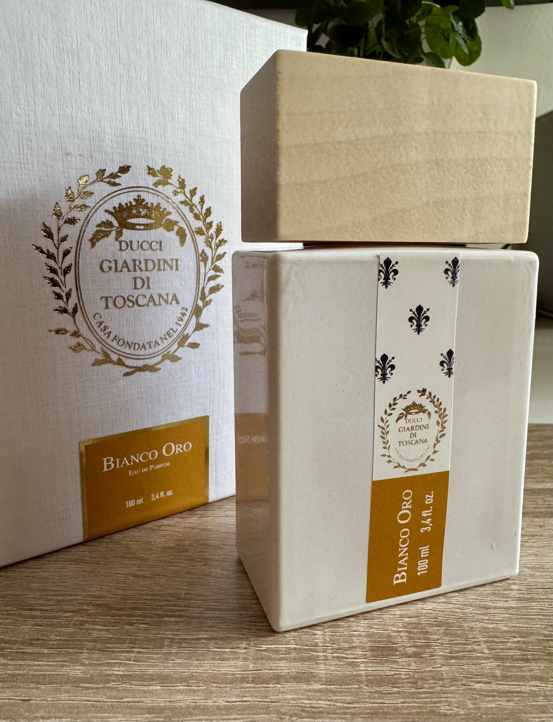 Fújósok, Giardini di Toscana Bianco Oro