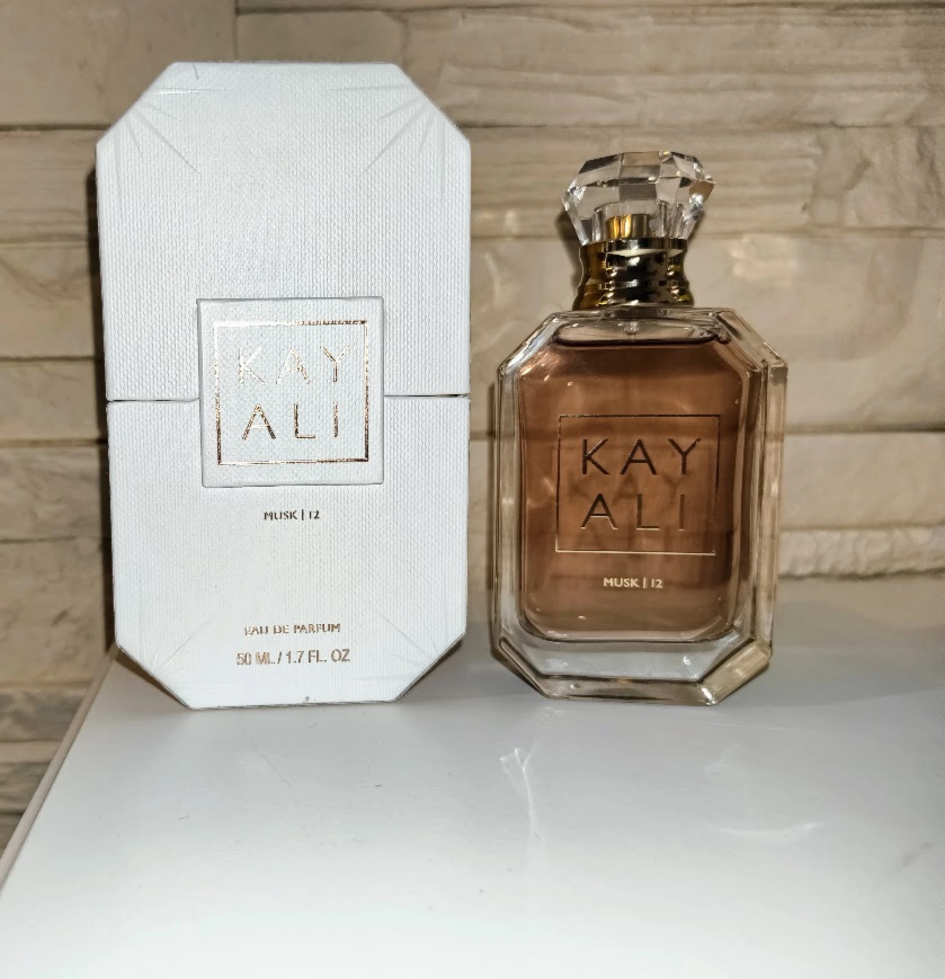 HUDA Beauty Kayali Musk 12