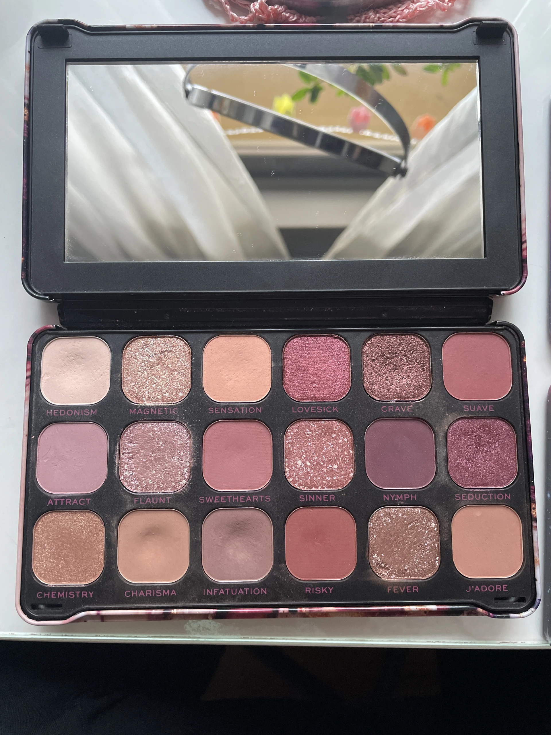 Makeup Revolution Forever Flawless Allure