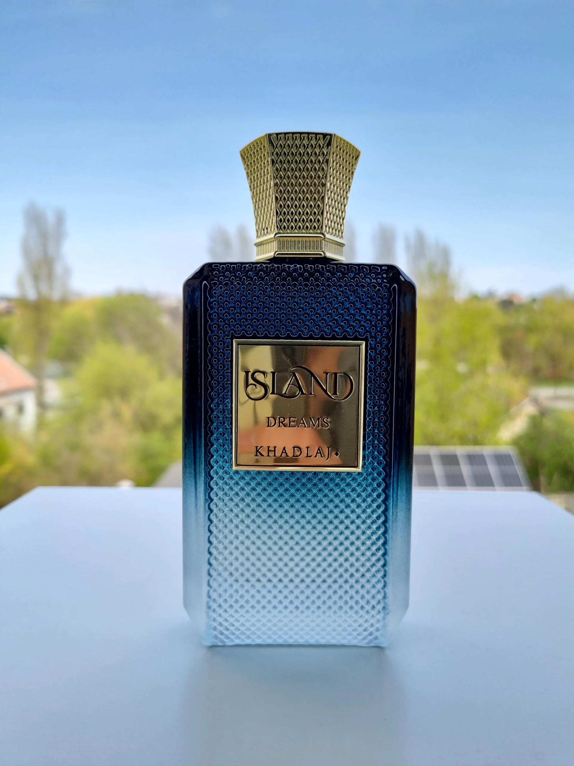 Khadlaj – Island Dreams Dekant