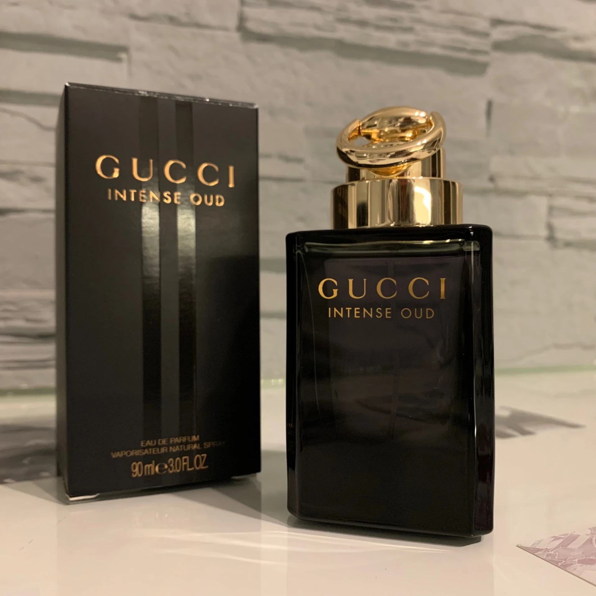 Gucci Intense Oud EDP fújósok
