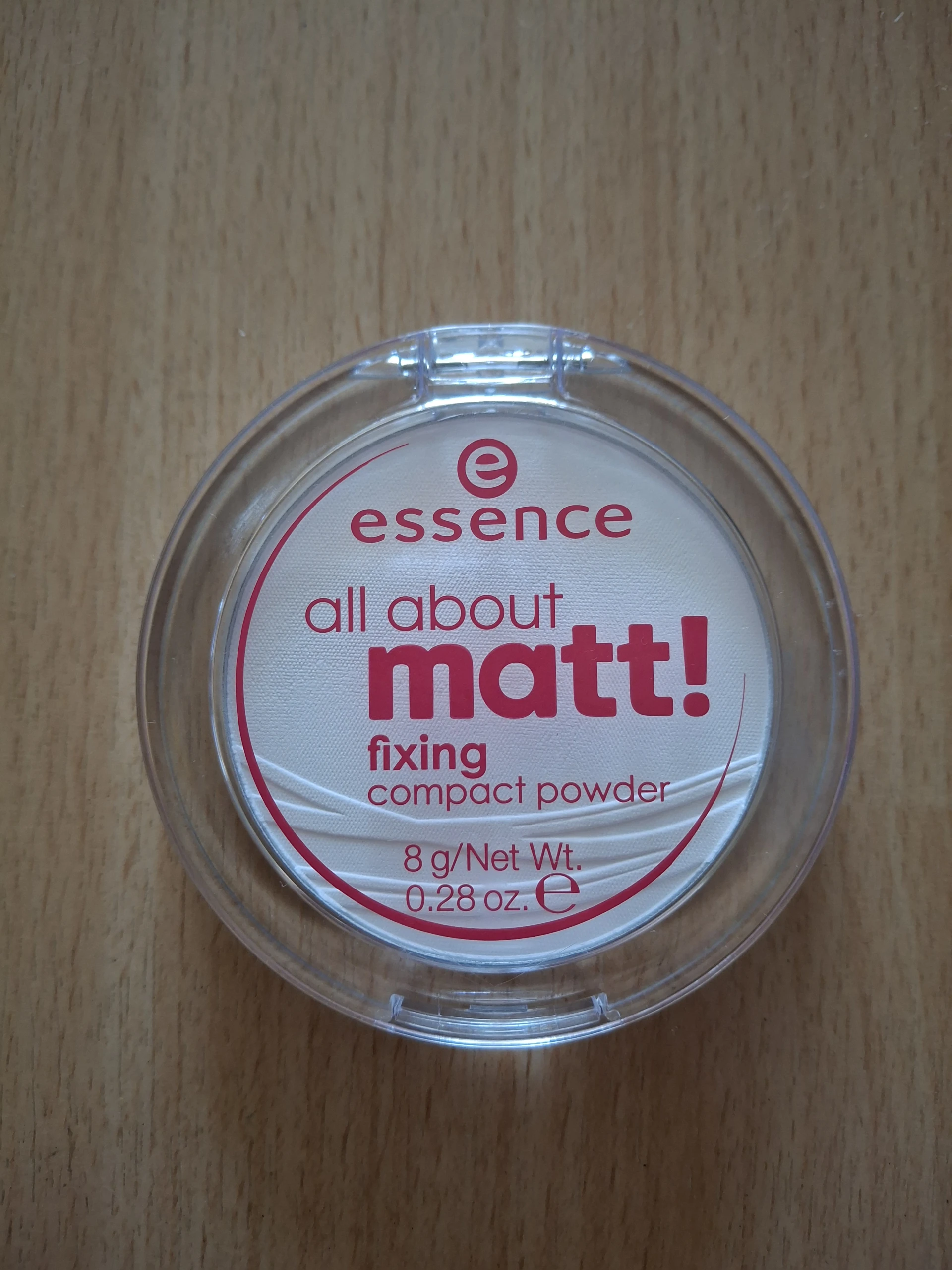 Essence All About Matt Fixing Kompakt Púder, fehér