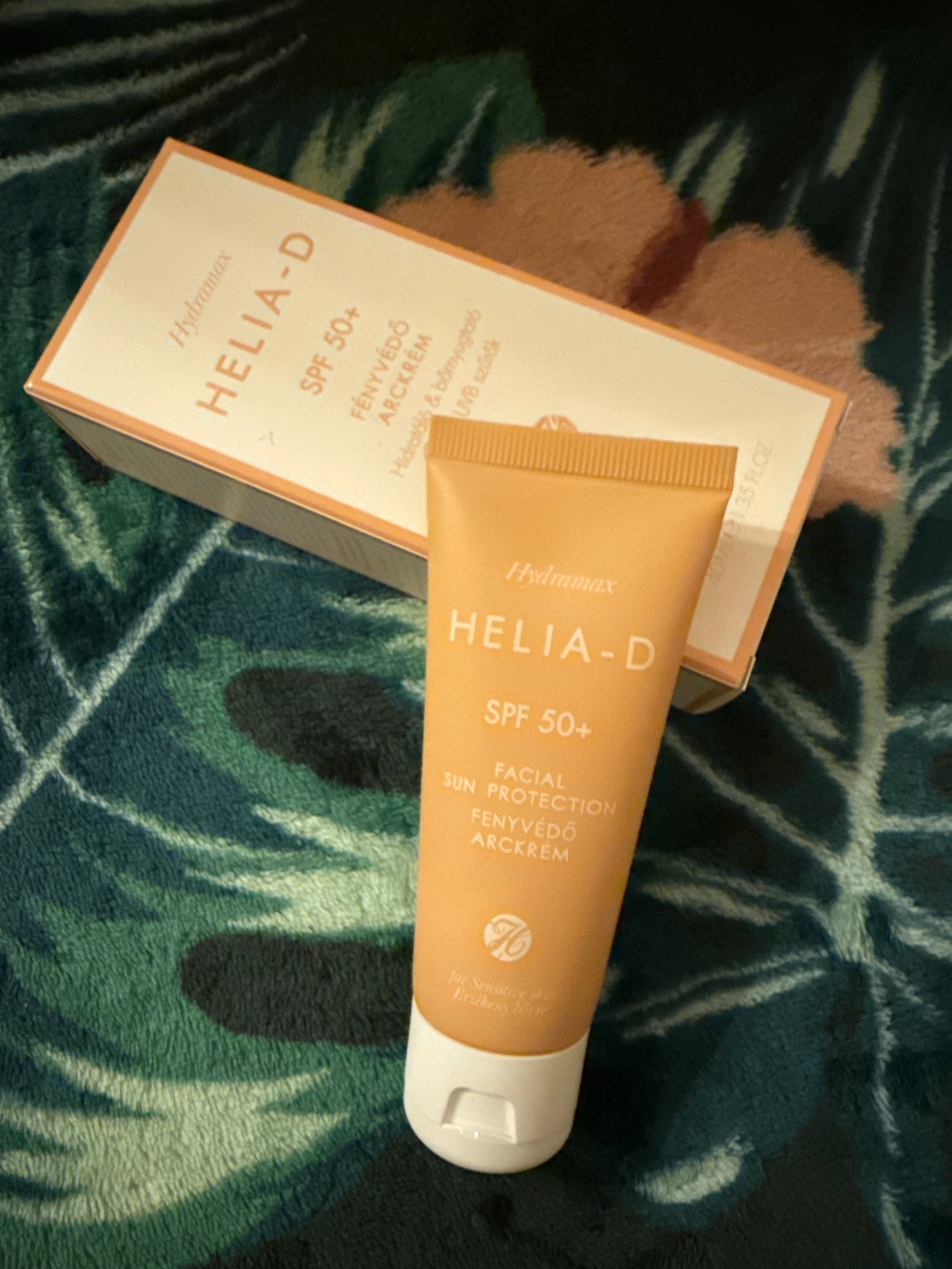 Helia-d spf 50 sensitive