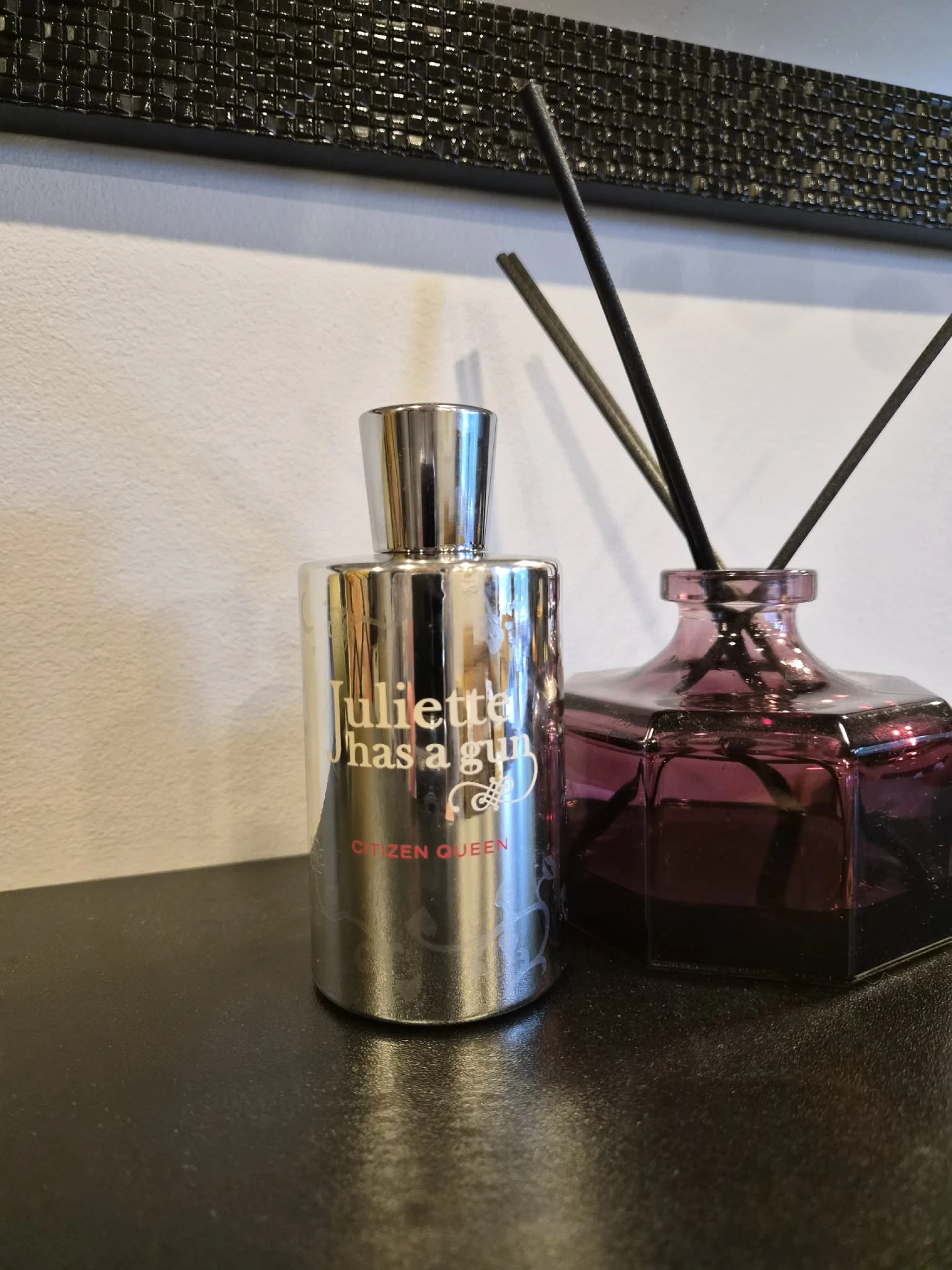 Juliette Has a Gun Citizen Queen EDP