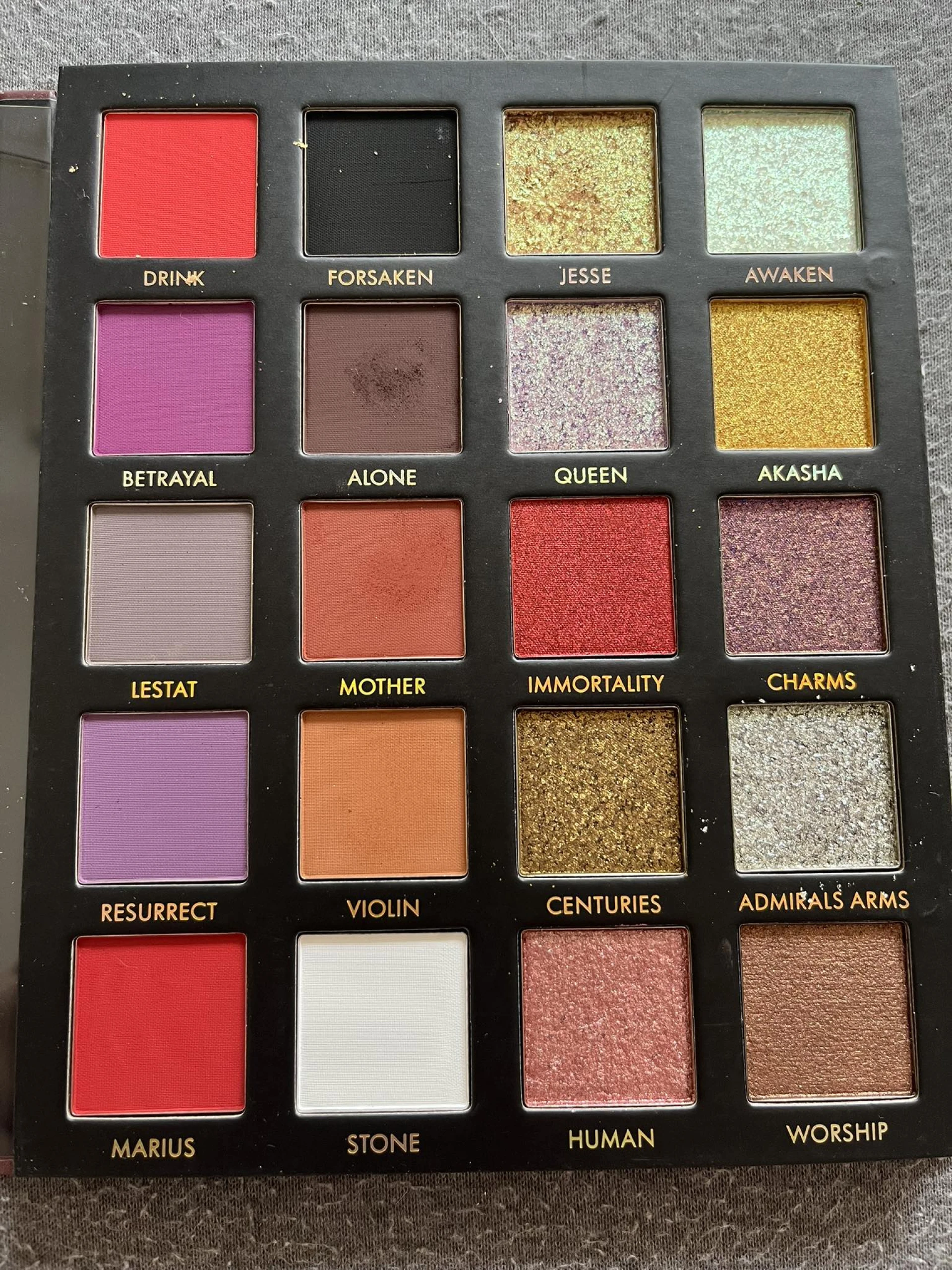 Unearthly Cosmetics – Warms my Blood