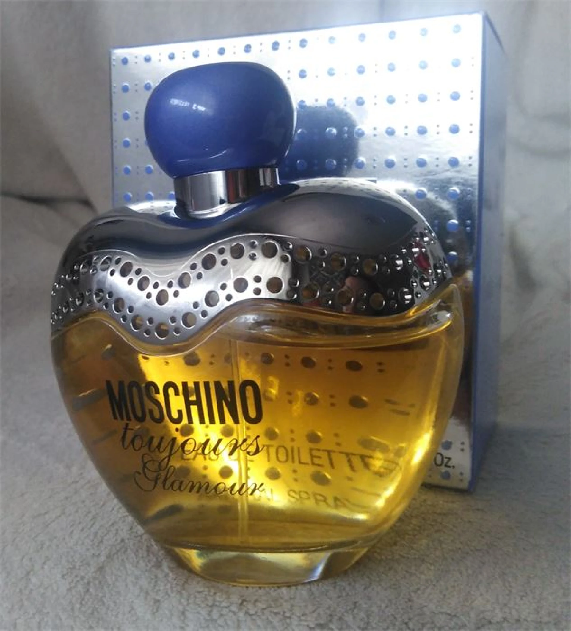 Moschino Toujours Glamour parfümszóróban* eladó