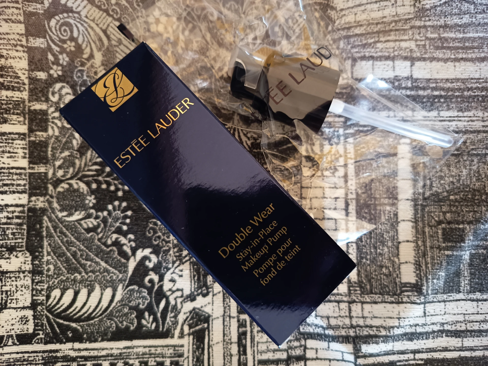 Estée Lauder alapozópumpa