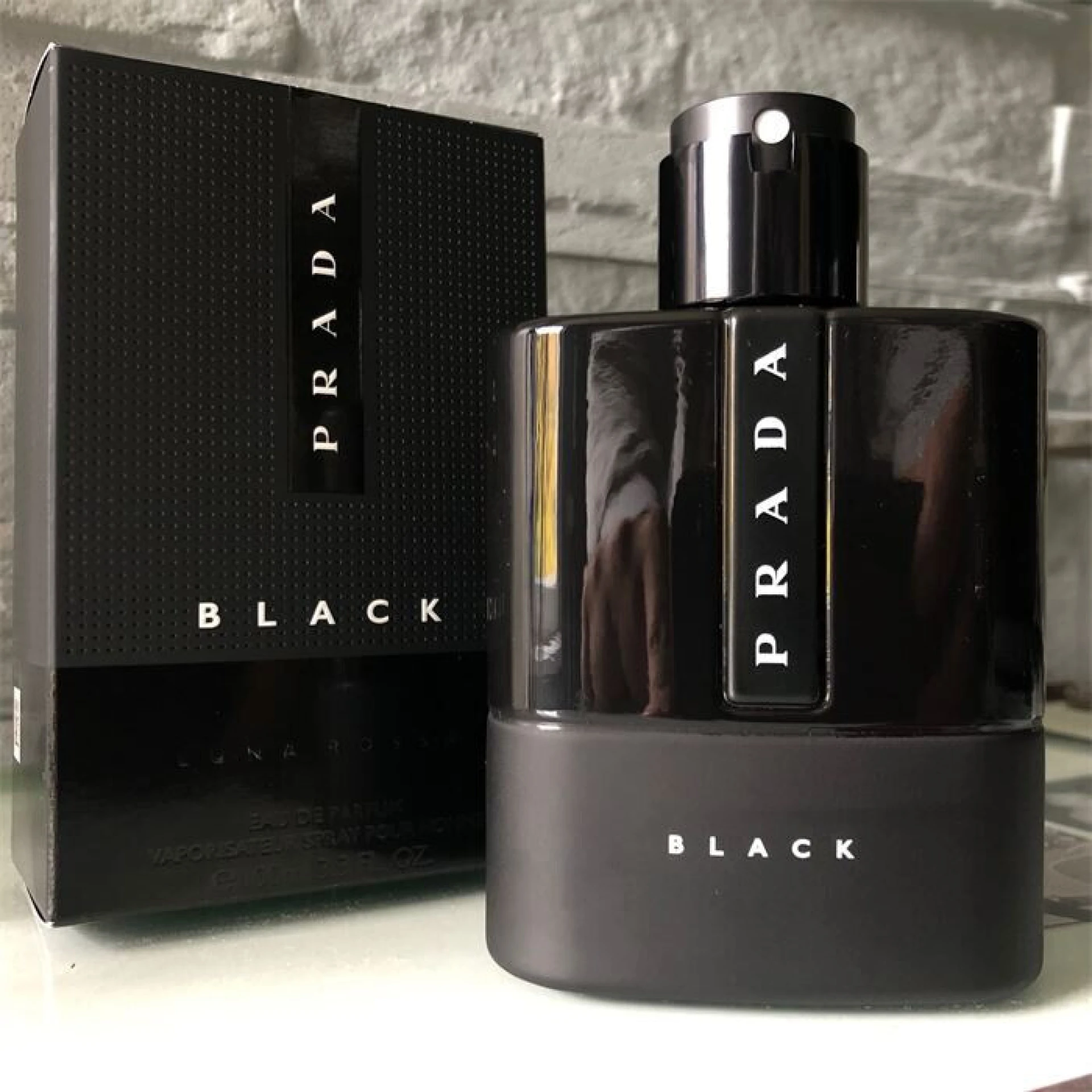 Prada Luna Rossa Black EDP fújósok