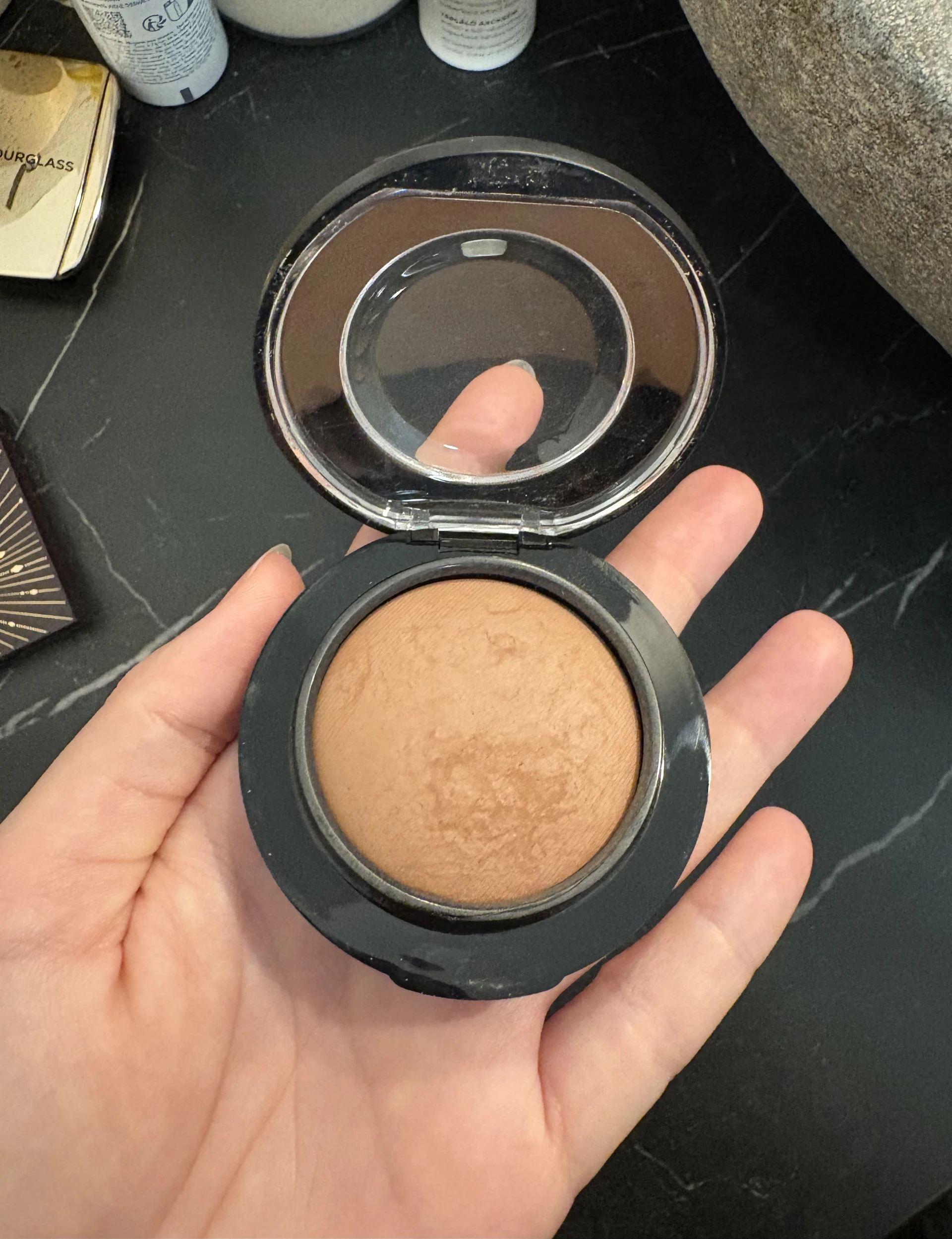 Mac Mineralise Pirosító - Humour Me