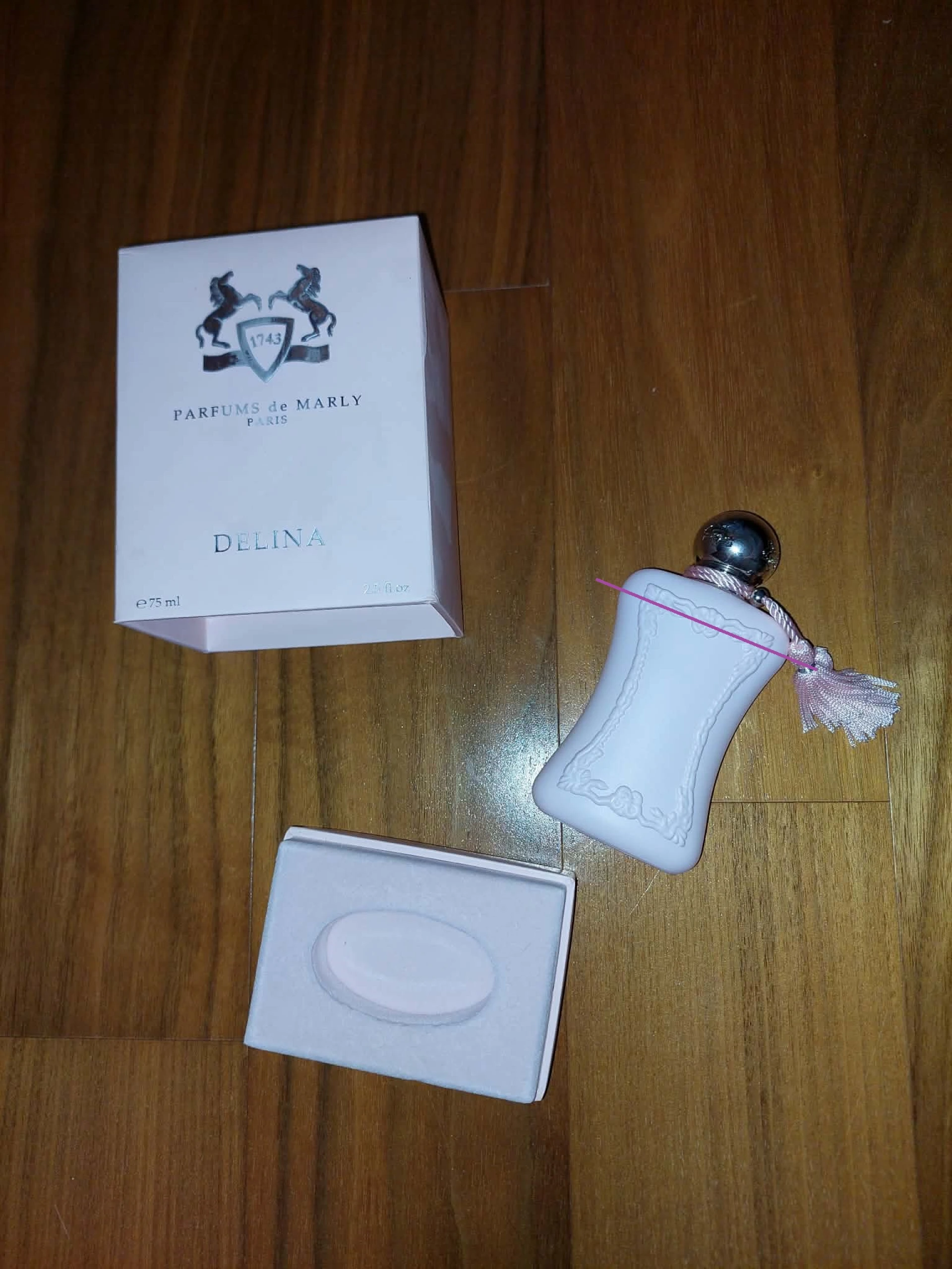 Parfums de Marly Delina parfüm eladó