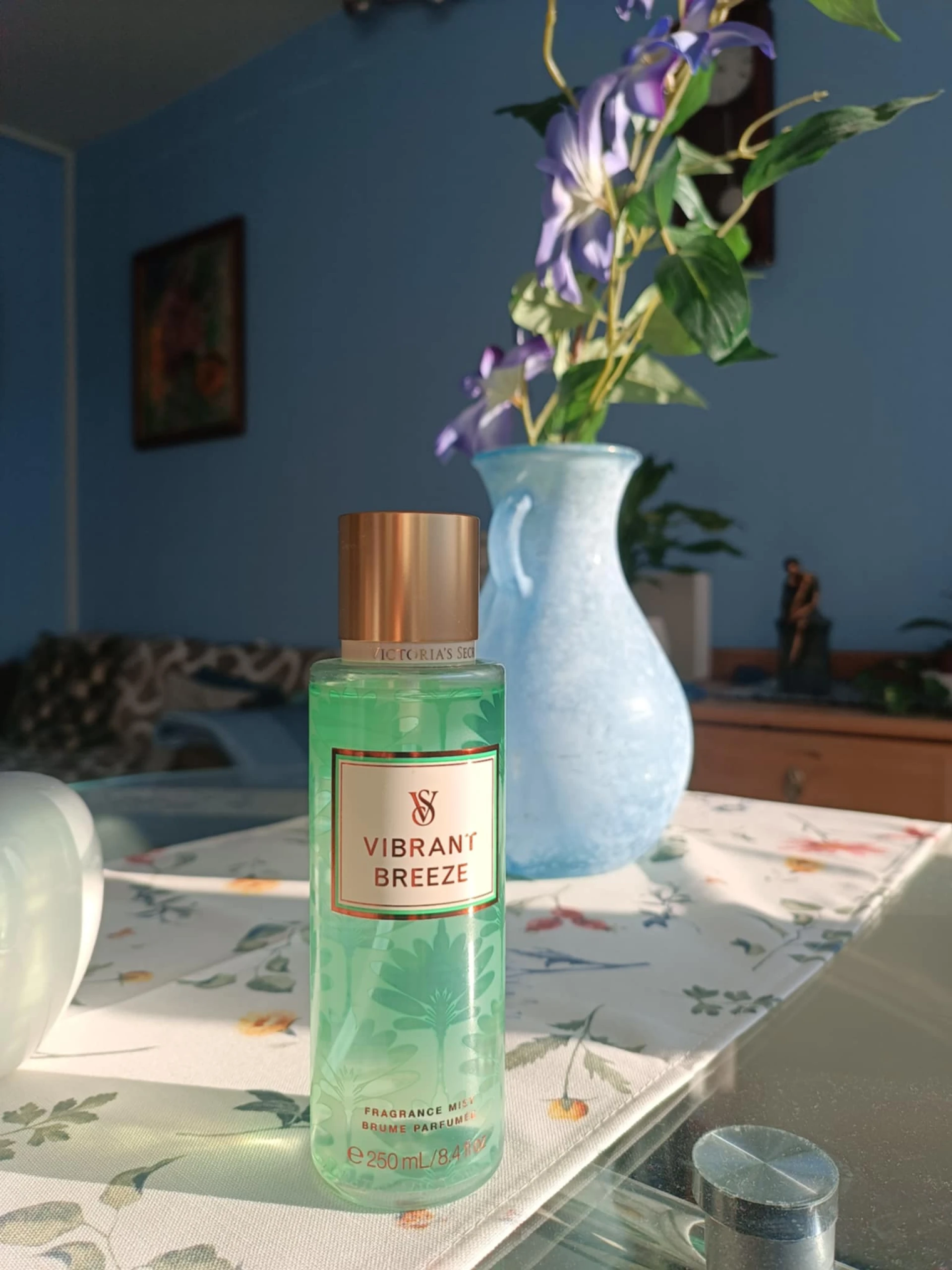 Victoria's Secret Vibrant Breeze Fragrance Mist