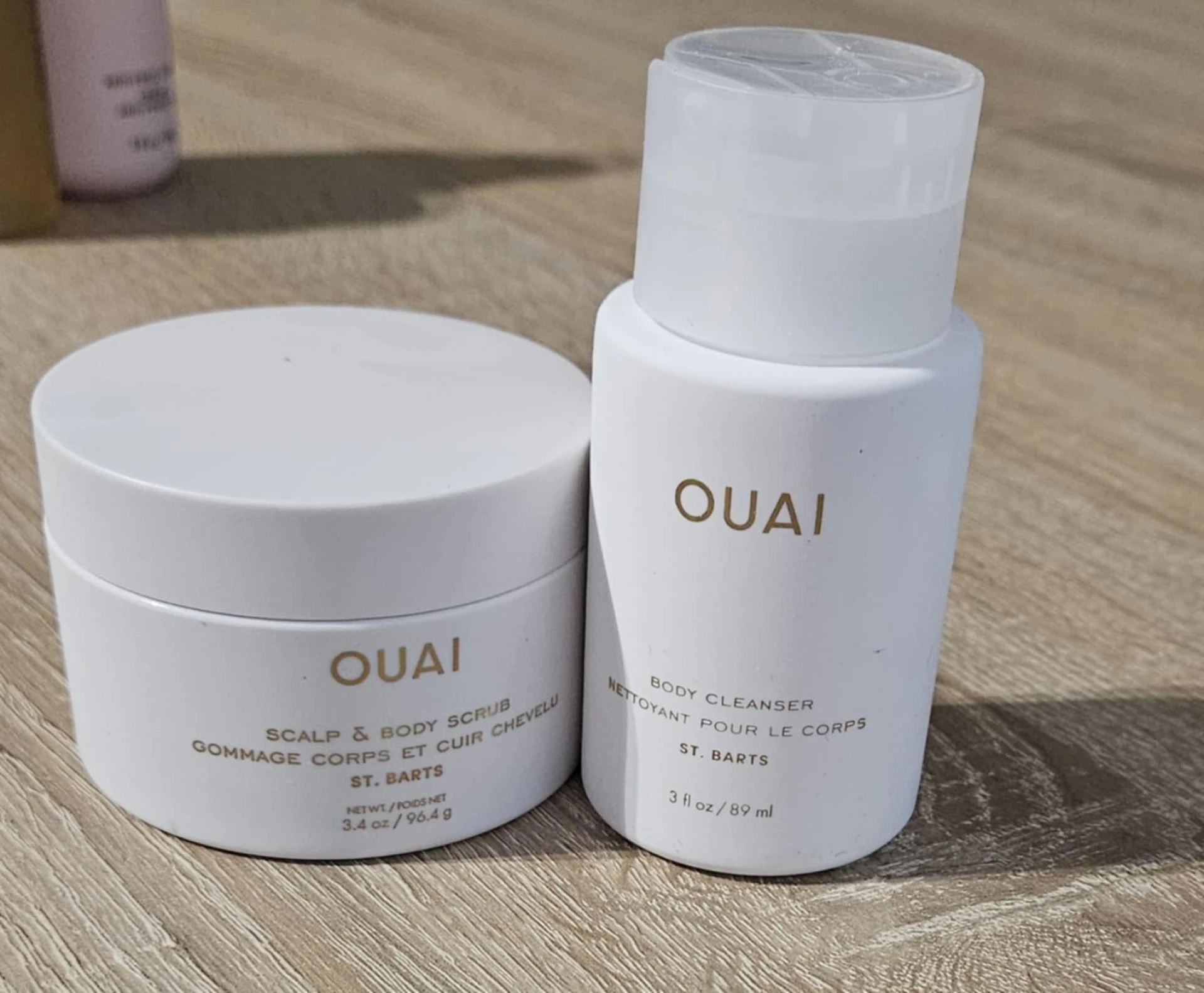 OUAI Body scrub és tusfurdő