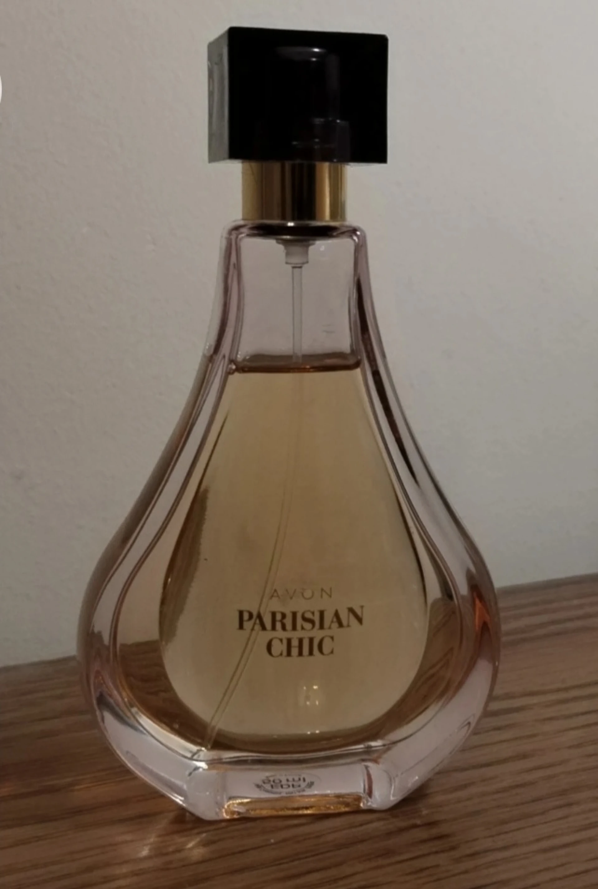 RITKASÁG ! Avon Parisian Chic EDP
