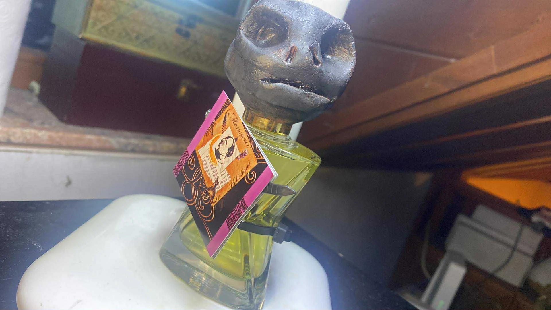 dekant/The Unleashed Apothecary Monsieur Chypre Holistique Extrait de Parfum