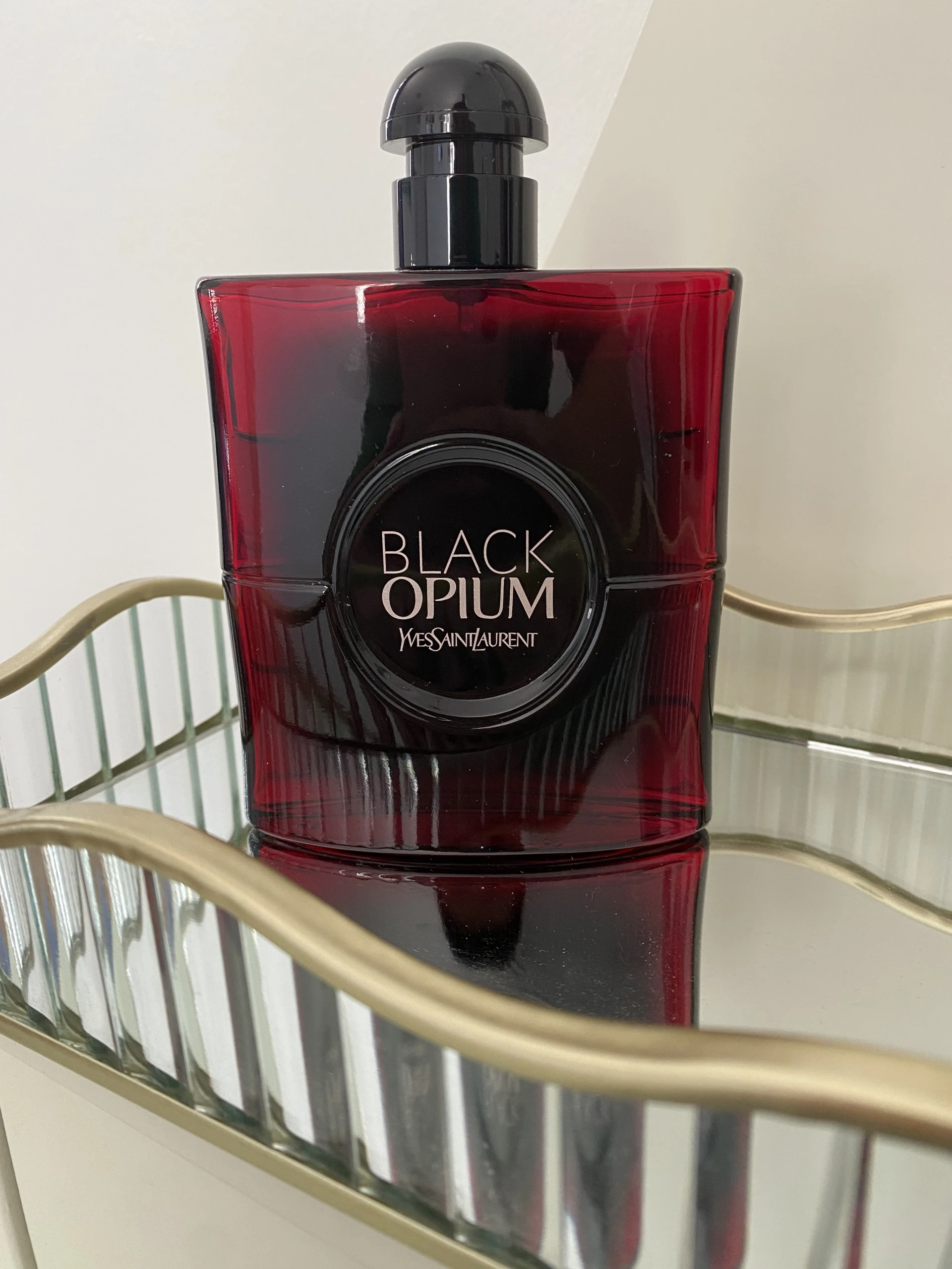 Black opium over red