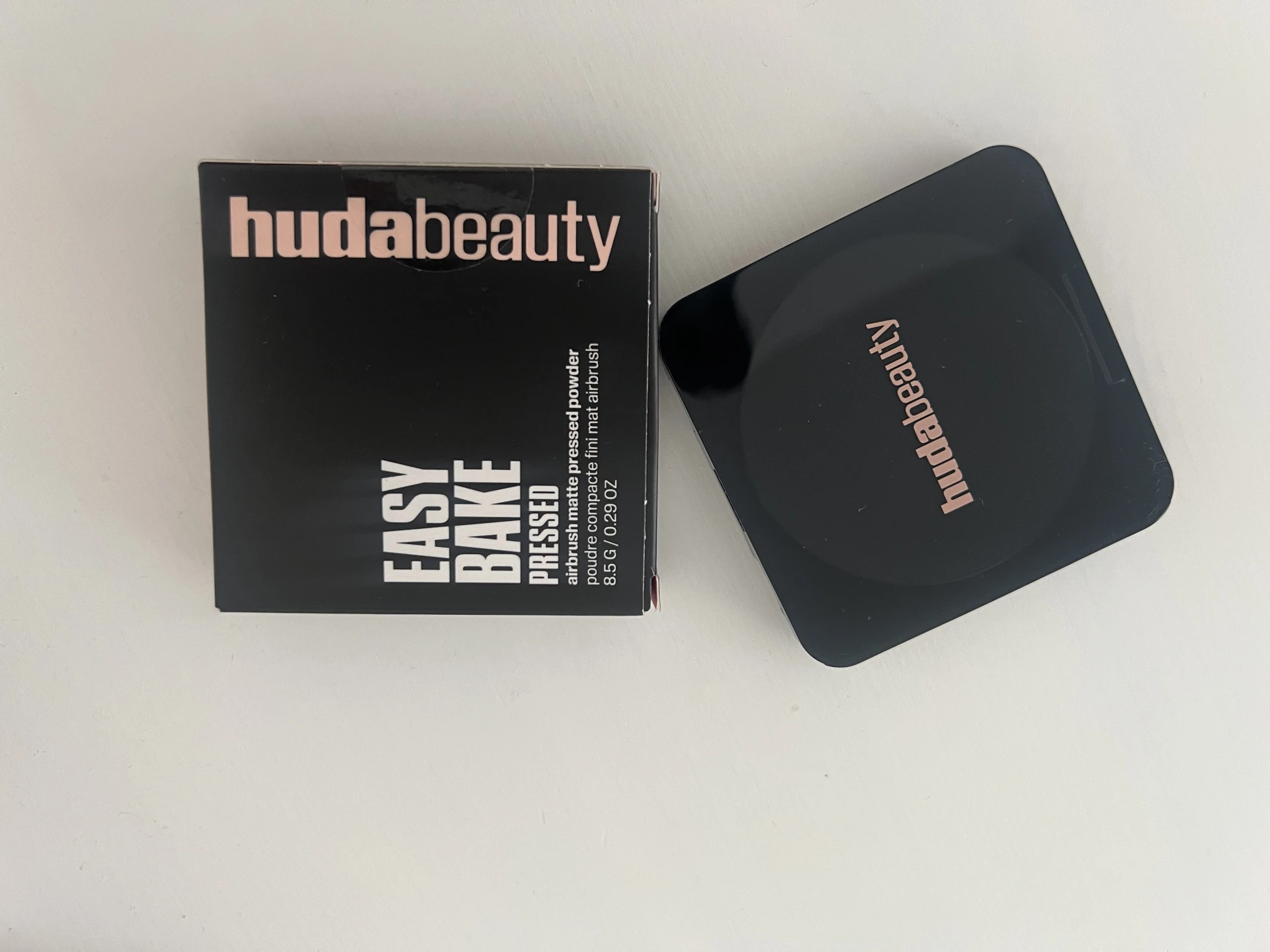 Huda Beauty Easy Bake Pressed Powder Cherry Blossom Cake