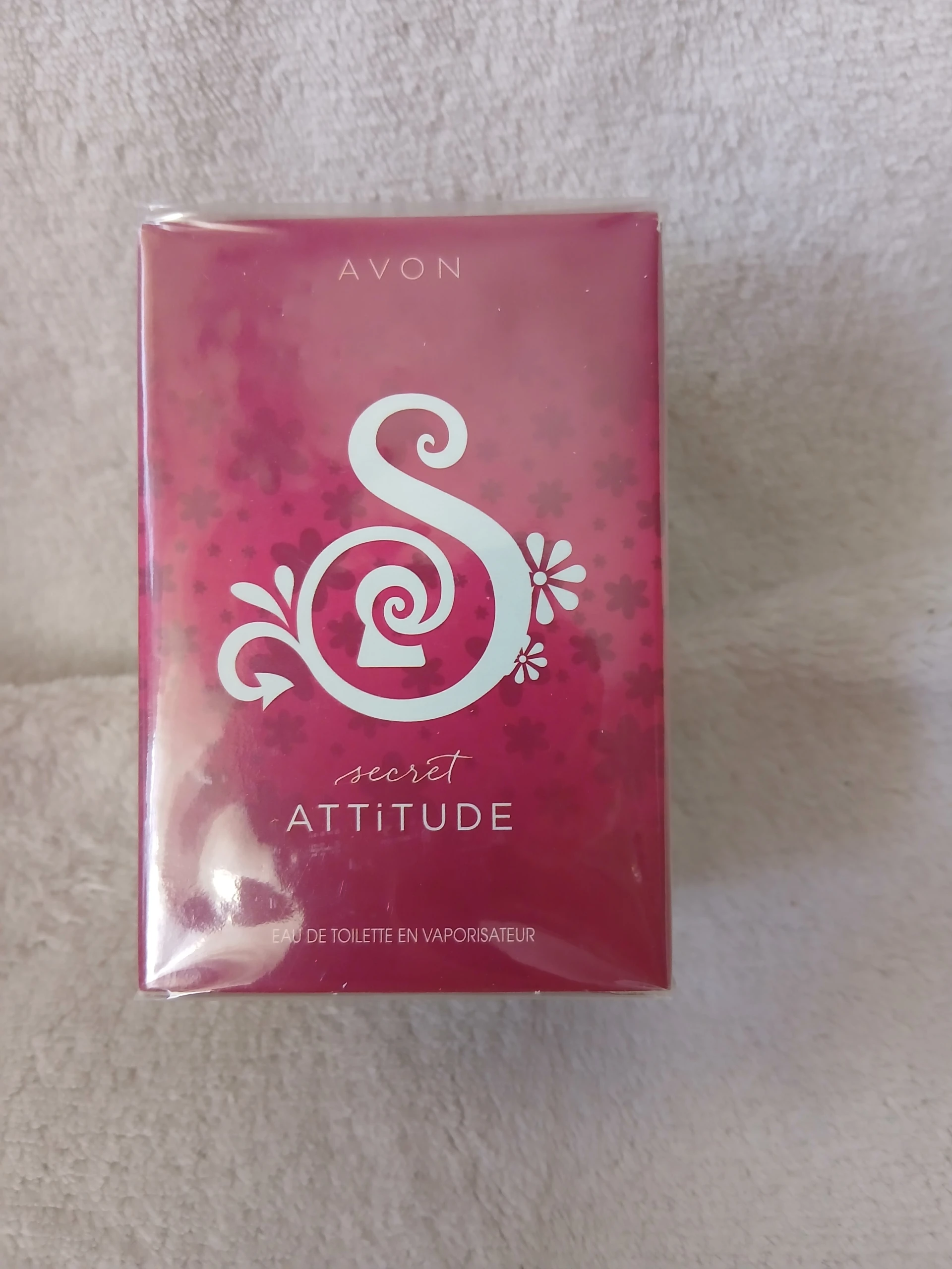 Avon Secret Attitude parfüm eladó