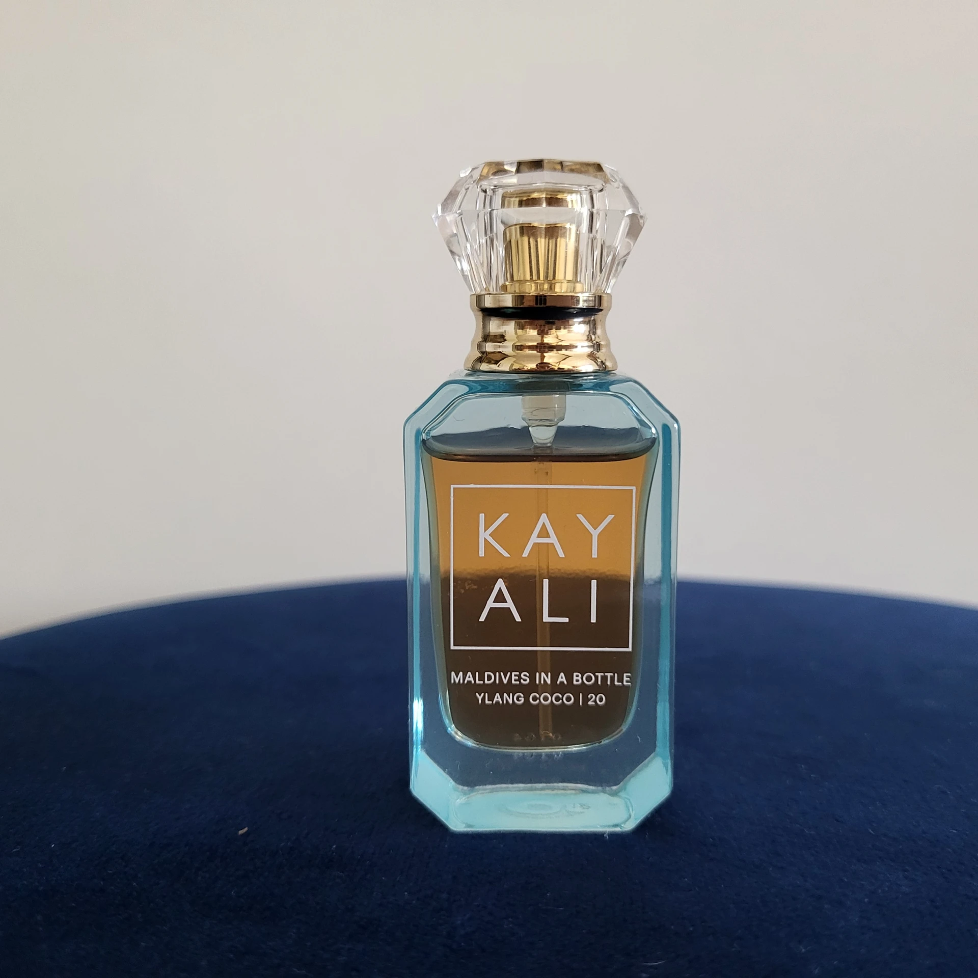 Huda Beauty Kayali Vacay in a Bottle illatok Maldives