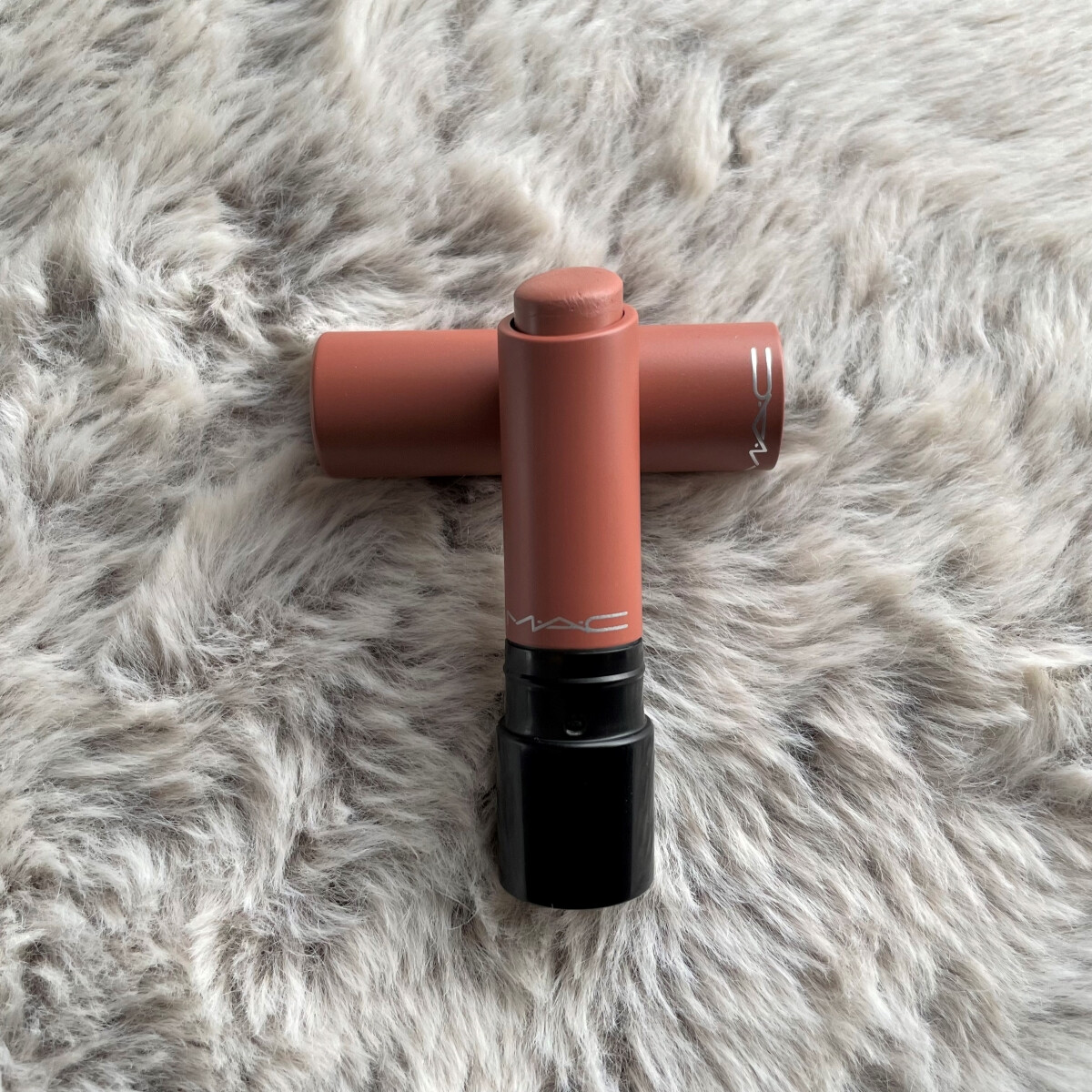 MAC Liptensity Lipstick rúzs - DOE árnyalat