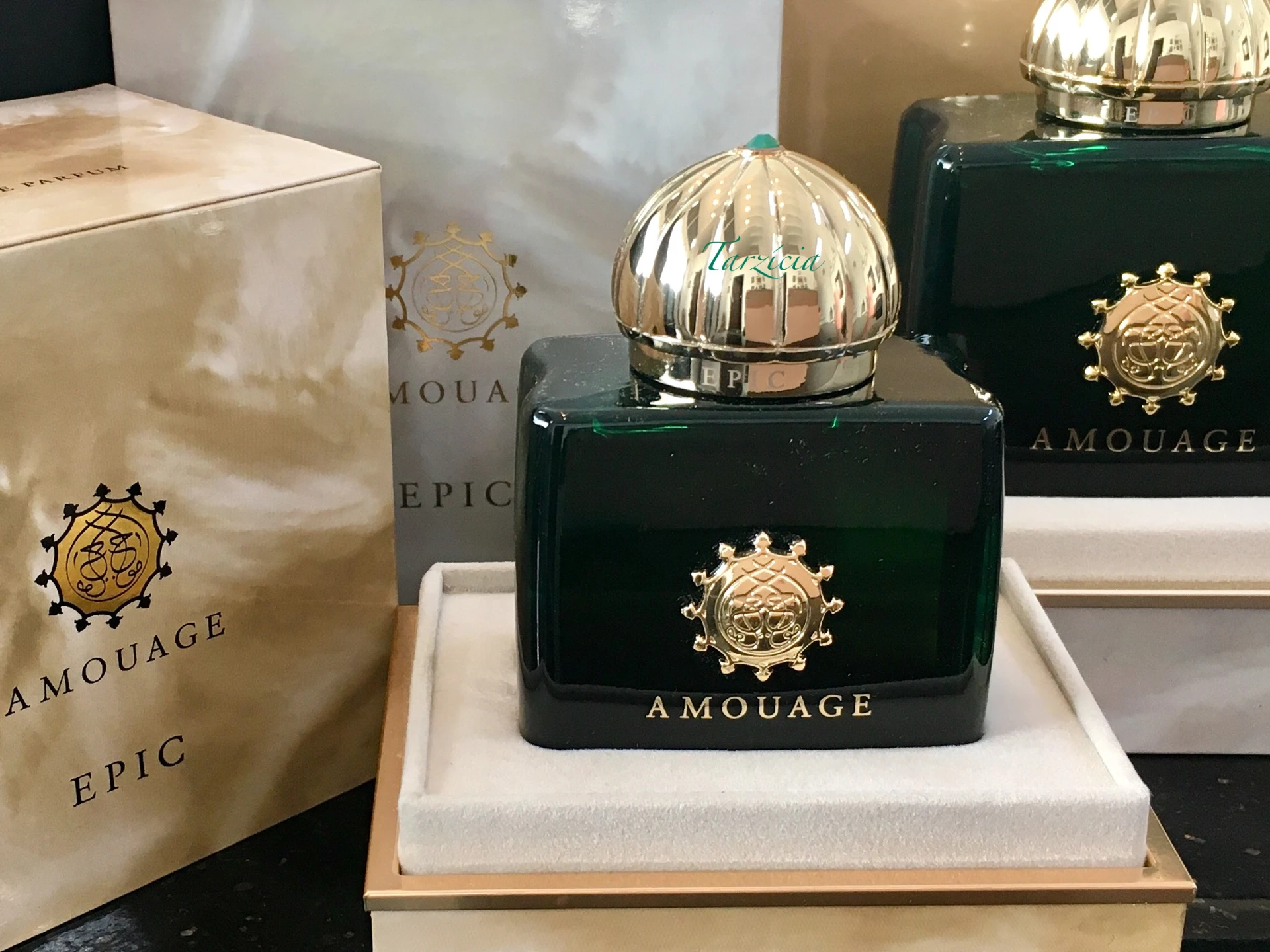 RITKASÁG, ÜVEGÉBEN! Amouage Epic Woman Extrait🎁ajándék Epic Woman EDP illatmintával