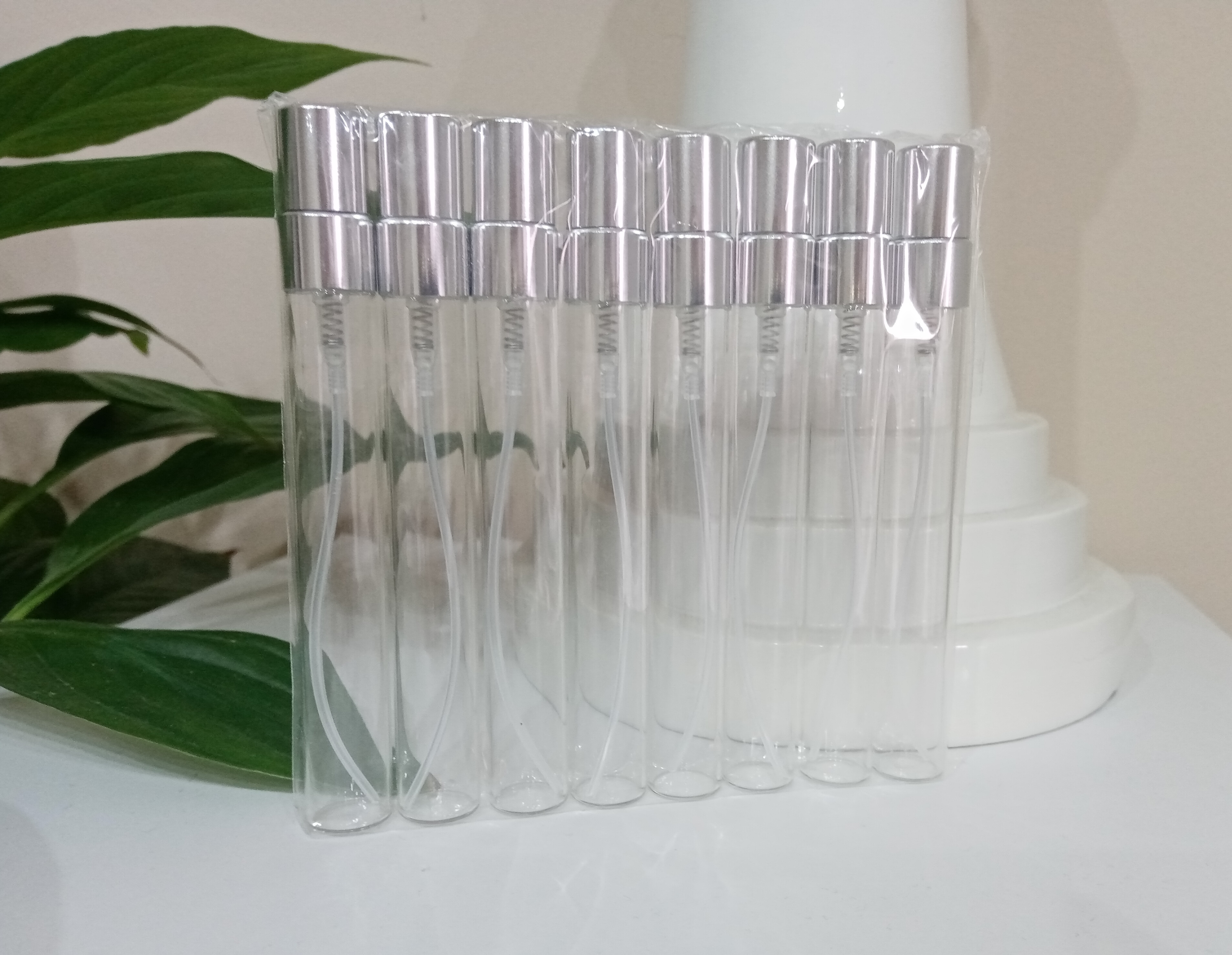 8 db-os, 10 ml-es üveg parfümszóró