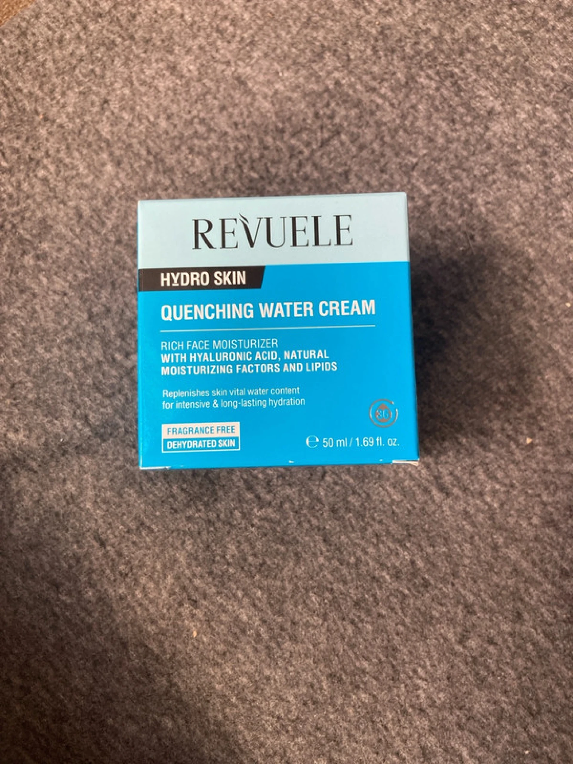 Revuele Water cream