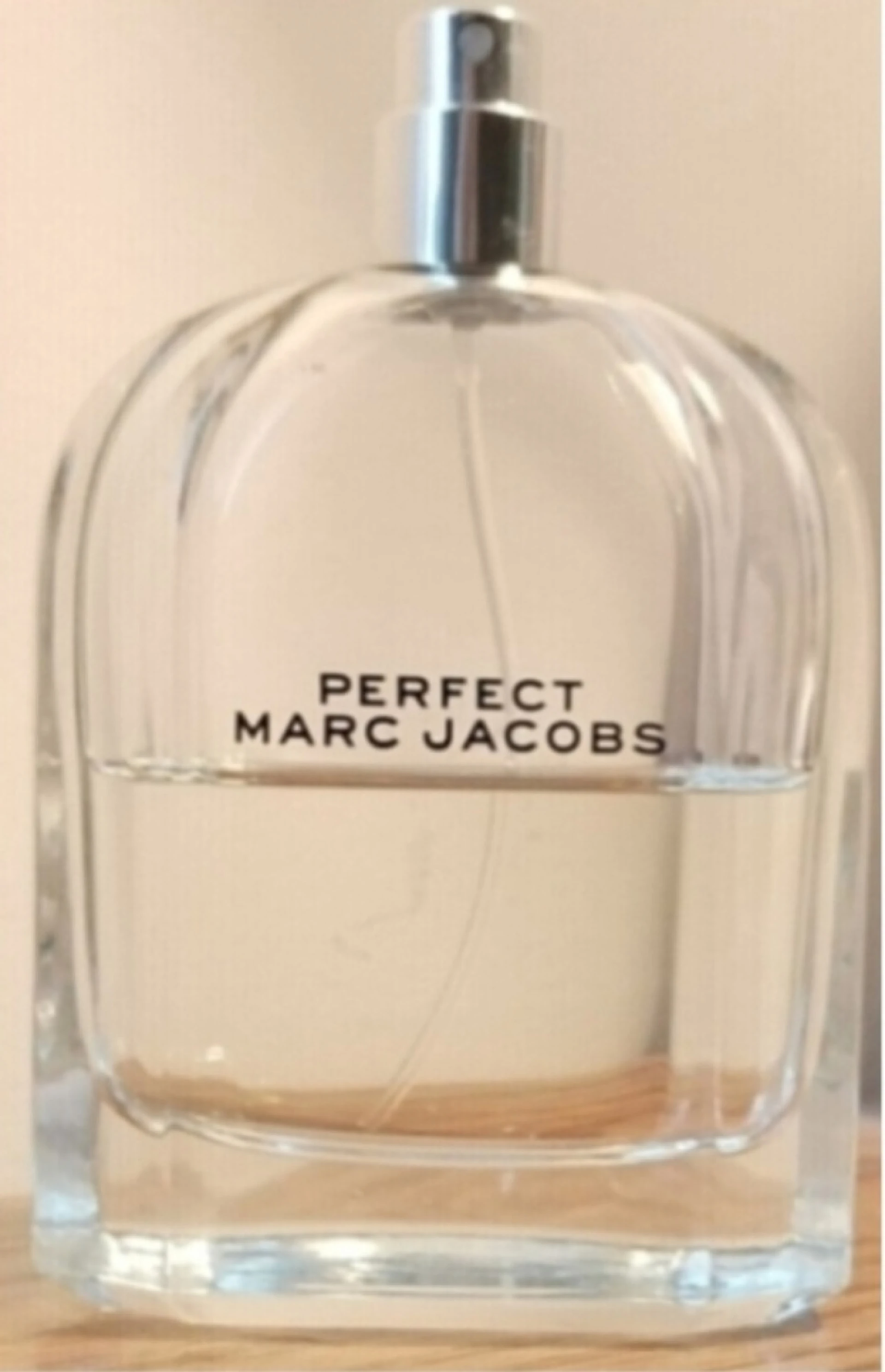 Marc Jacobs Perfect EDT üvegében