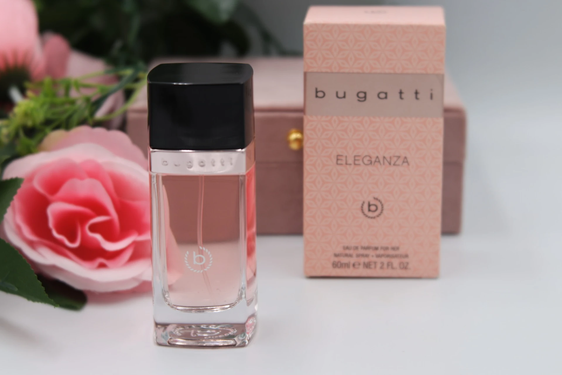 Bugatti Eleganza EDP - 60 ml - Csak 1-2 fújás hiányzik belőle, eredeti dobozában!