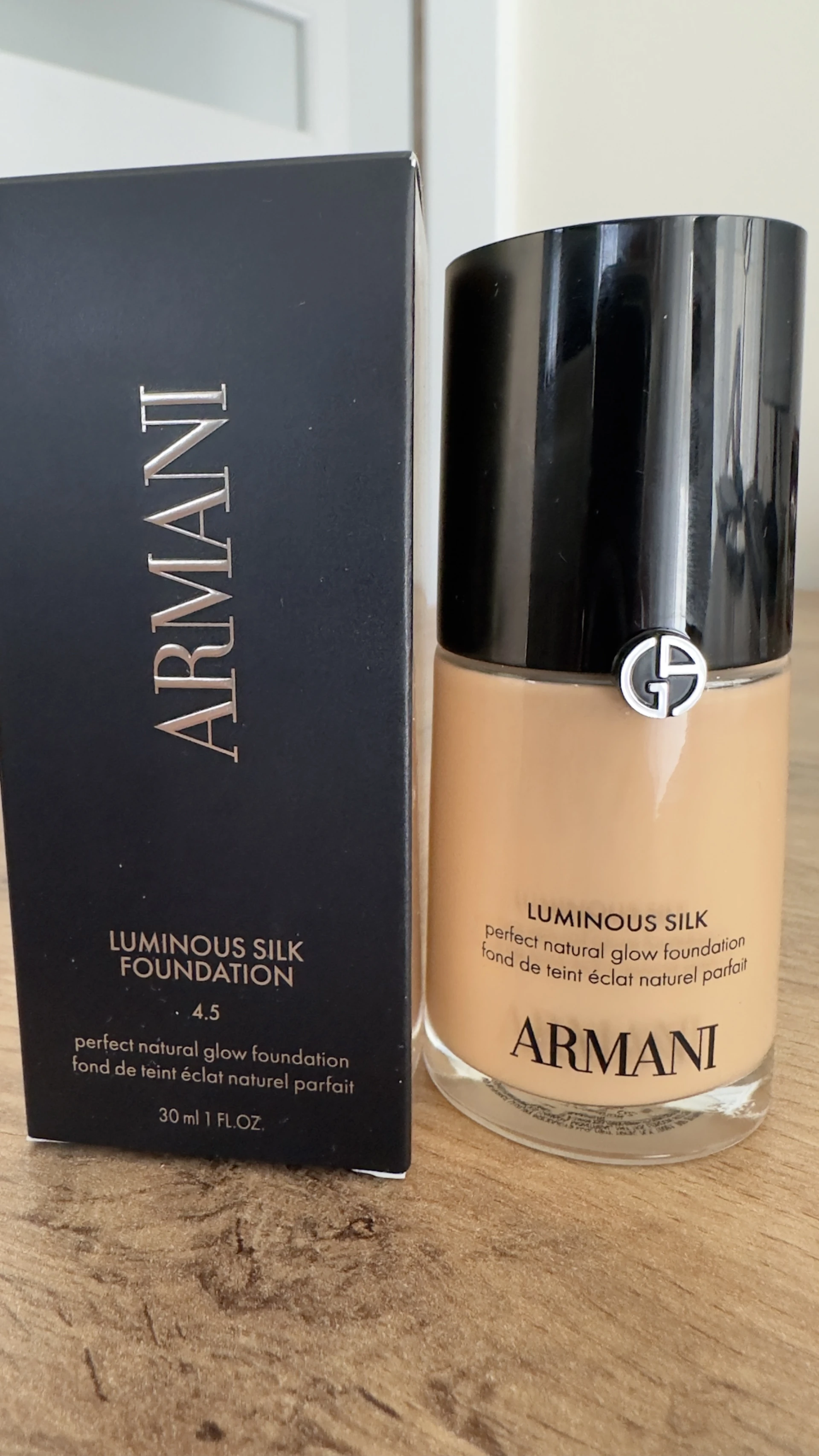 Giorgio Armani Luminous silk-4.5