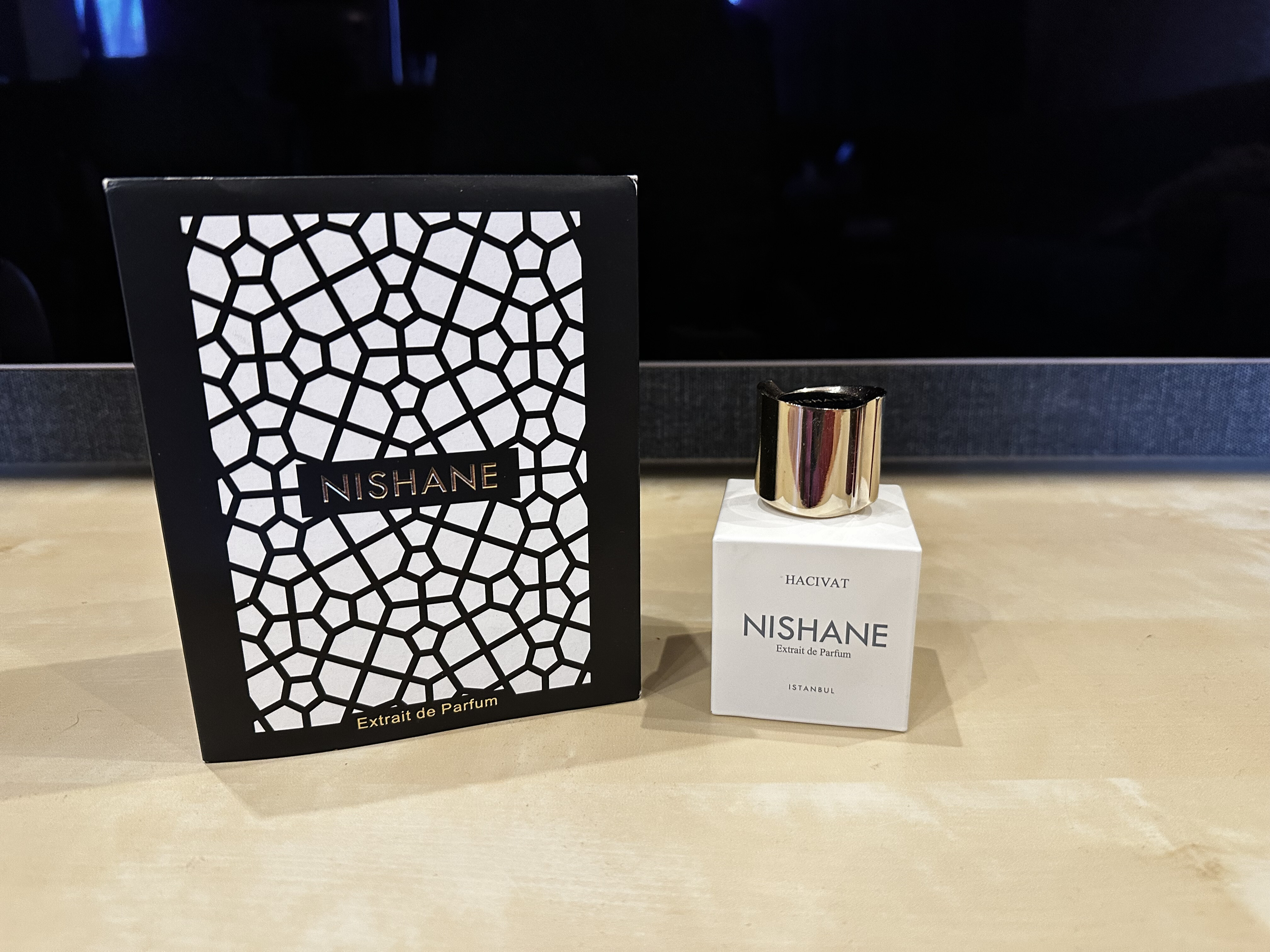 Nishane Hacivat kiadó