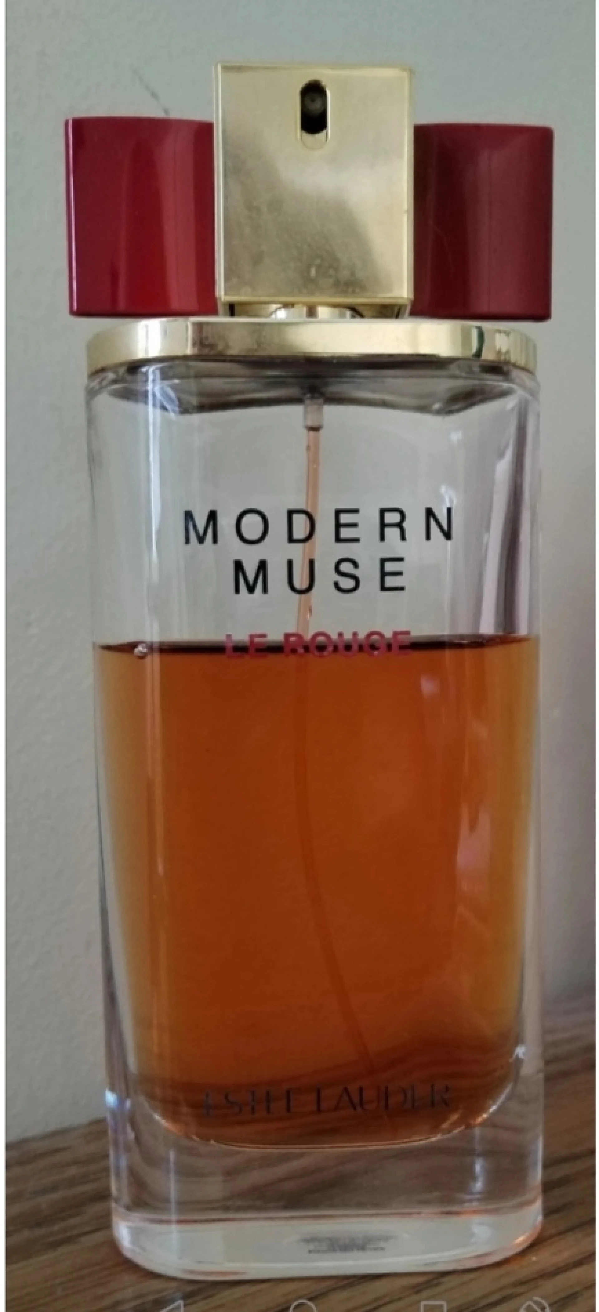 RITKASÁG ! Estée Lauder Modern Muse Le Rouge EDP