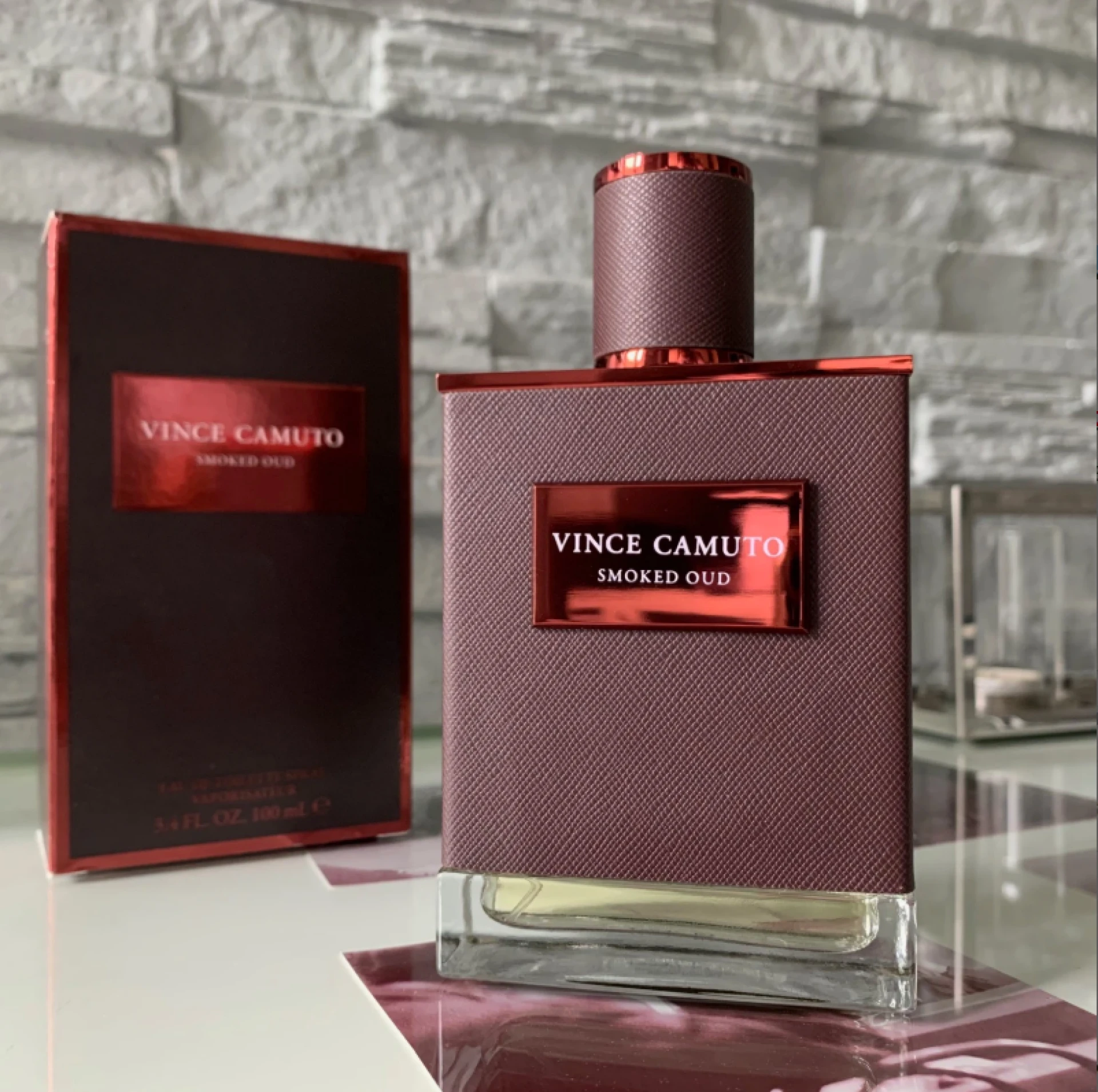 Vince Camuto Smoked Oud EDT fújósok