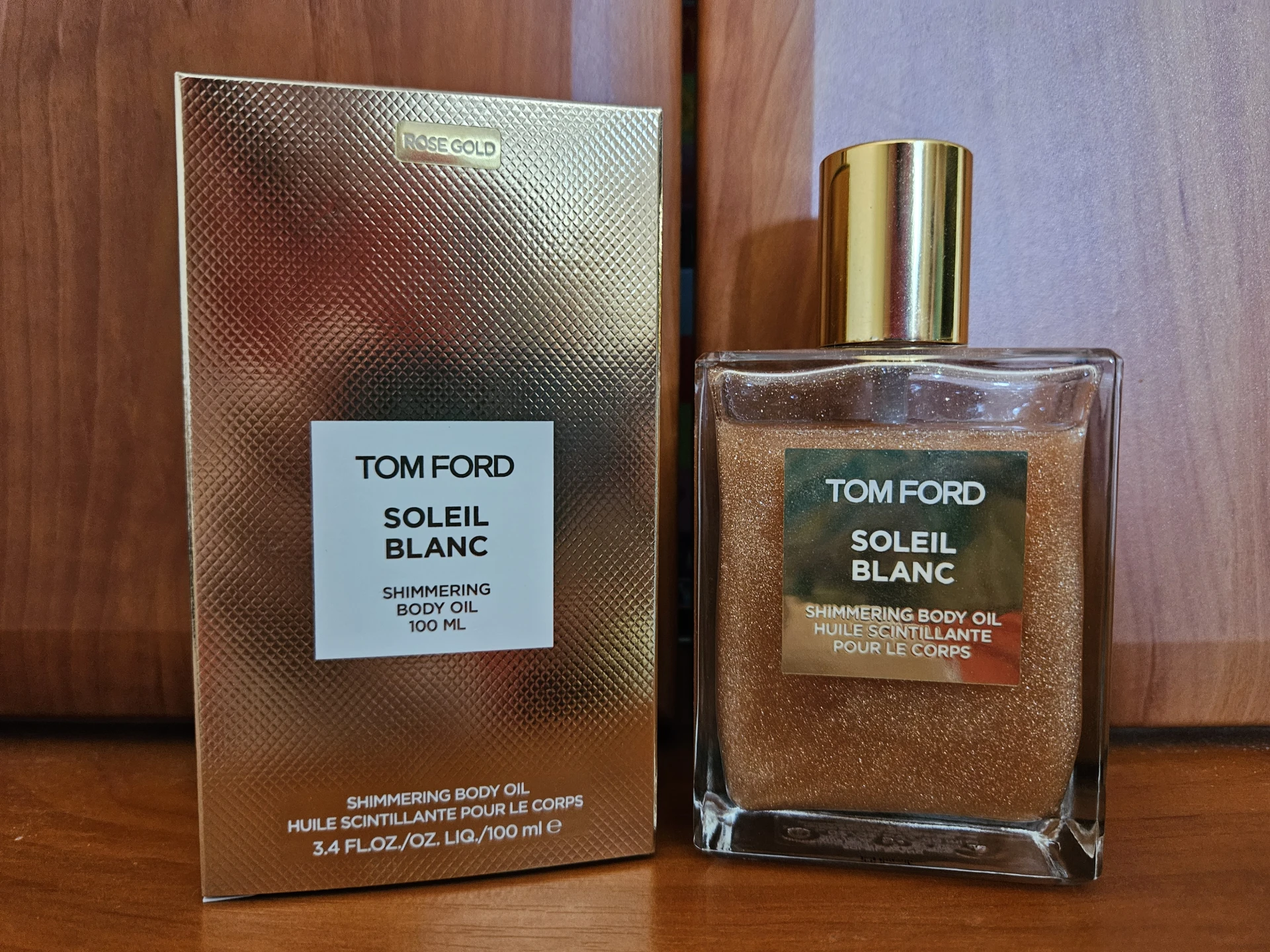 Tom Ford Shimmering body oil rose gold