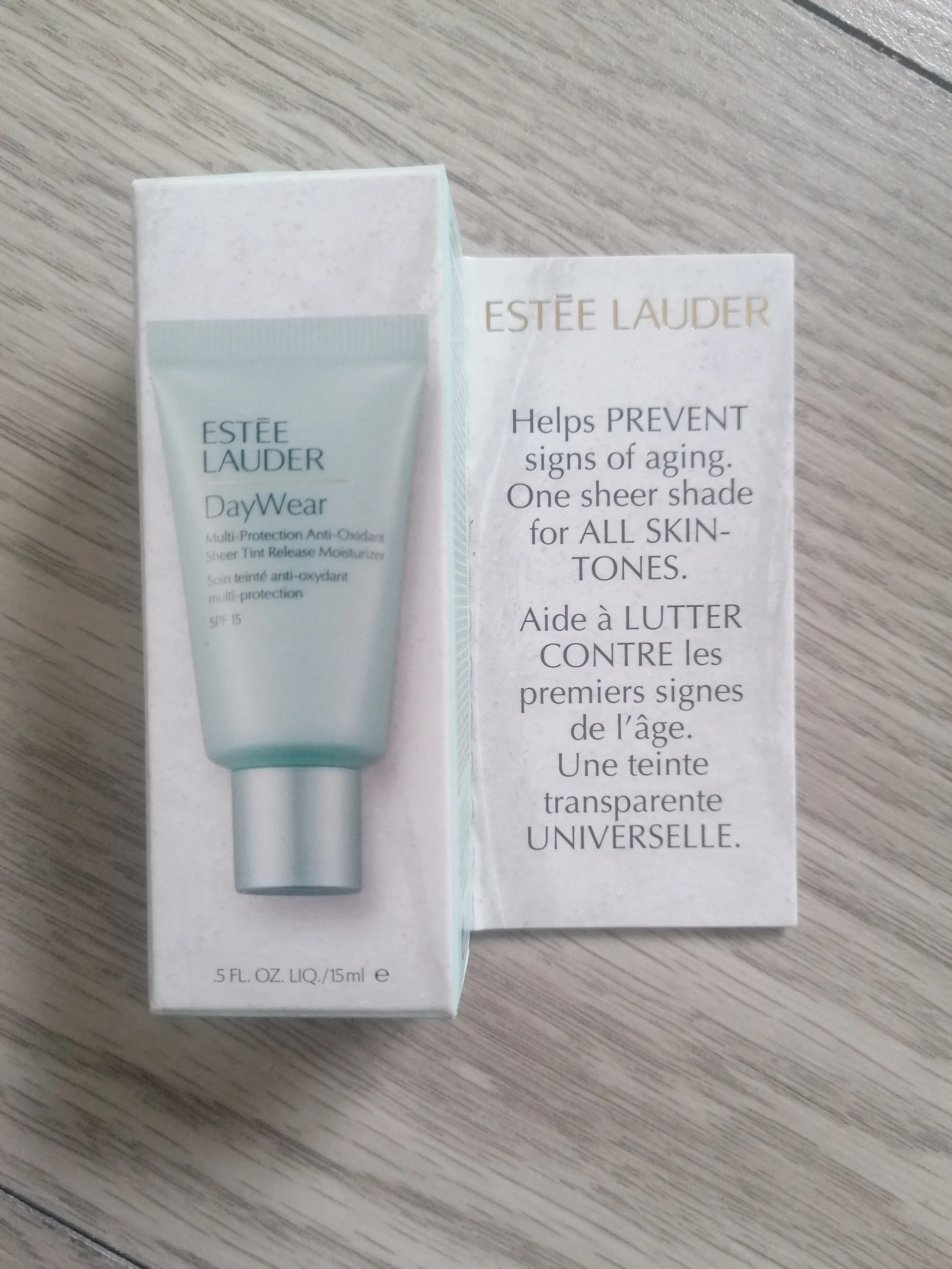 Estee Lauder színezett hidratáló SPF 15